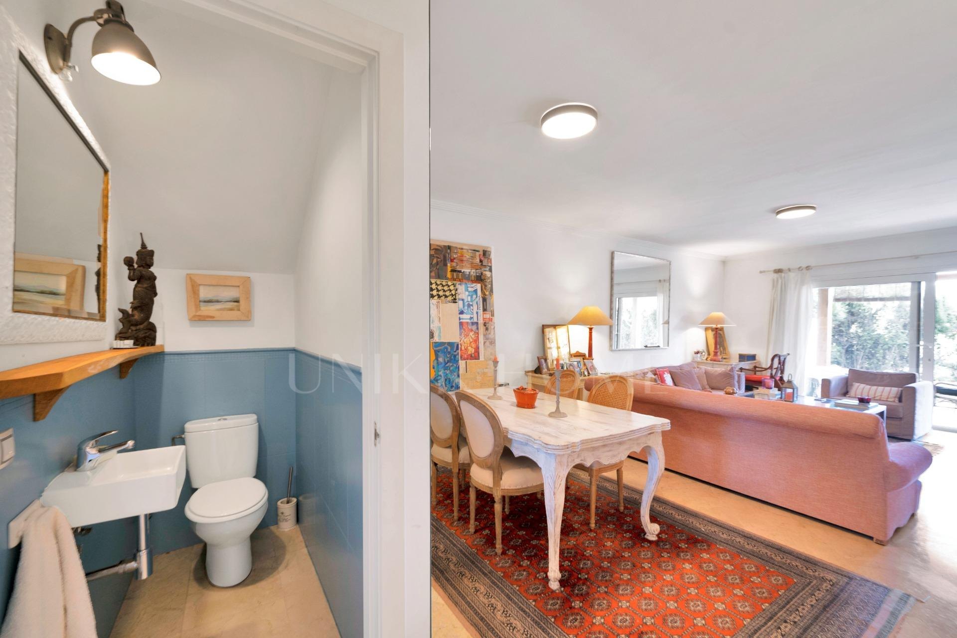 New on the Market! Semi-detached house in Nagüeles – 4 bedrooms, perfect for families. Ideal renovation project.