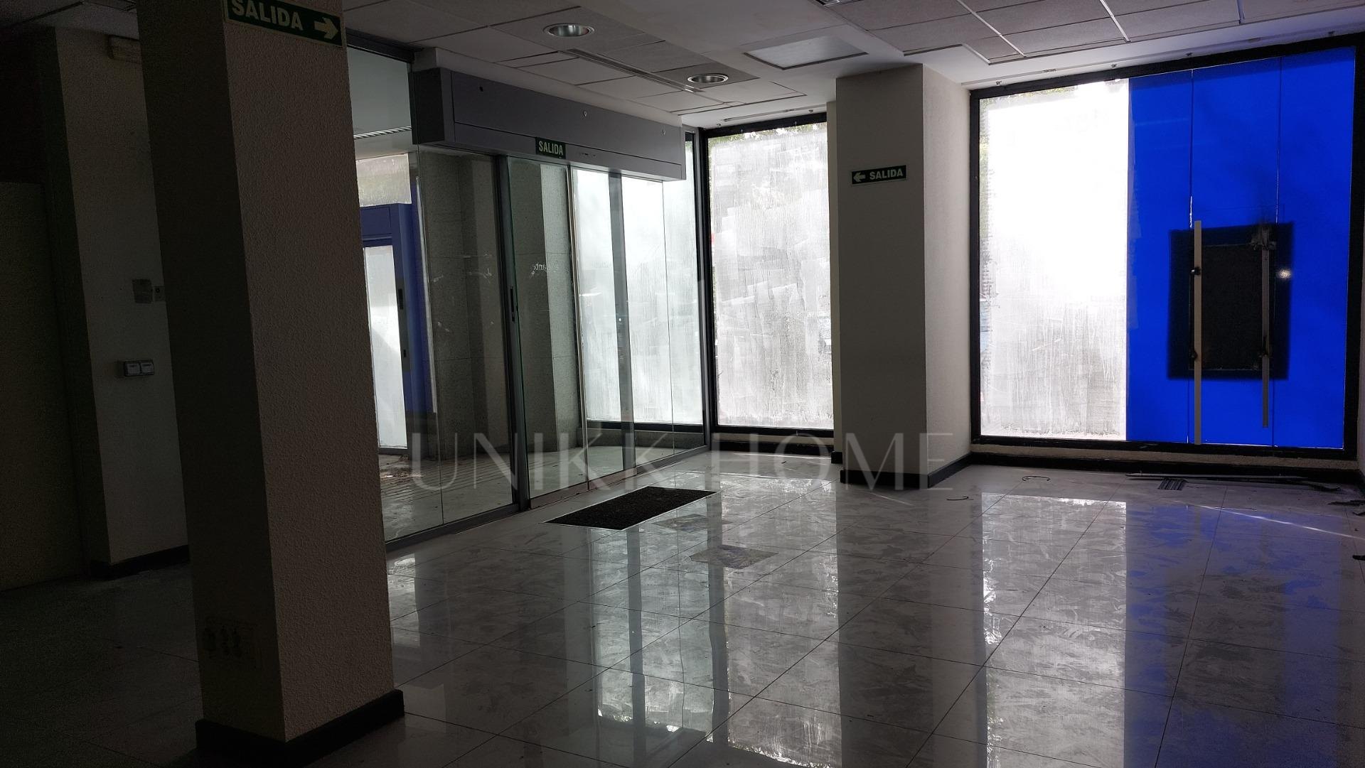 Venta de Local comercial en Av. Severo Ochoa