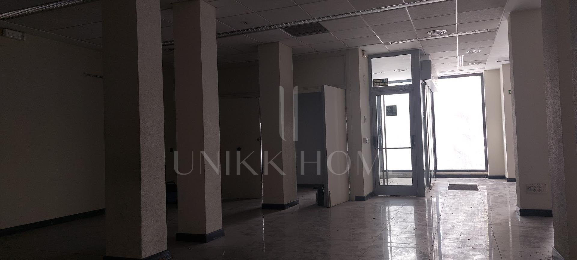 Venta de Local comercial en Av. Severo Ochoa