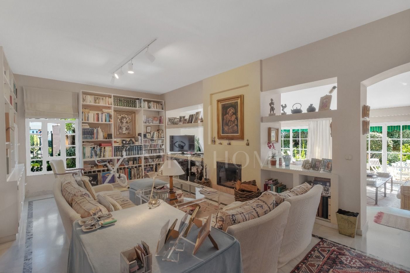 Oportunidad de Inversión, dos casas “hermanas” con gran jardín en Atalaya Golf, Estepona