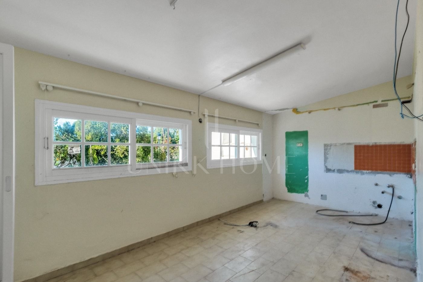 Oportunidad de Inversión, dos casas “hermanas” con gran jardín en Atalaya Golf, Estepona