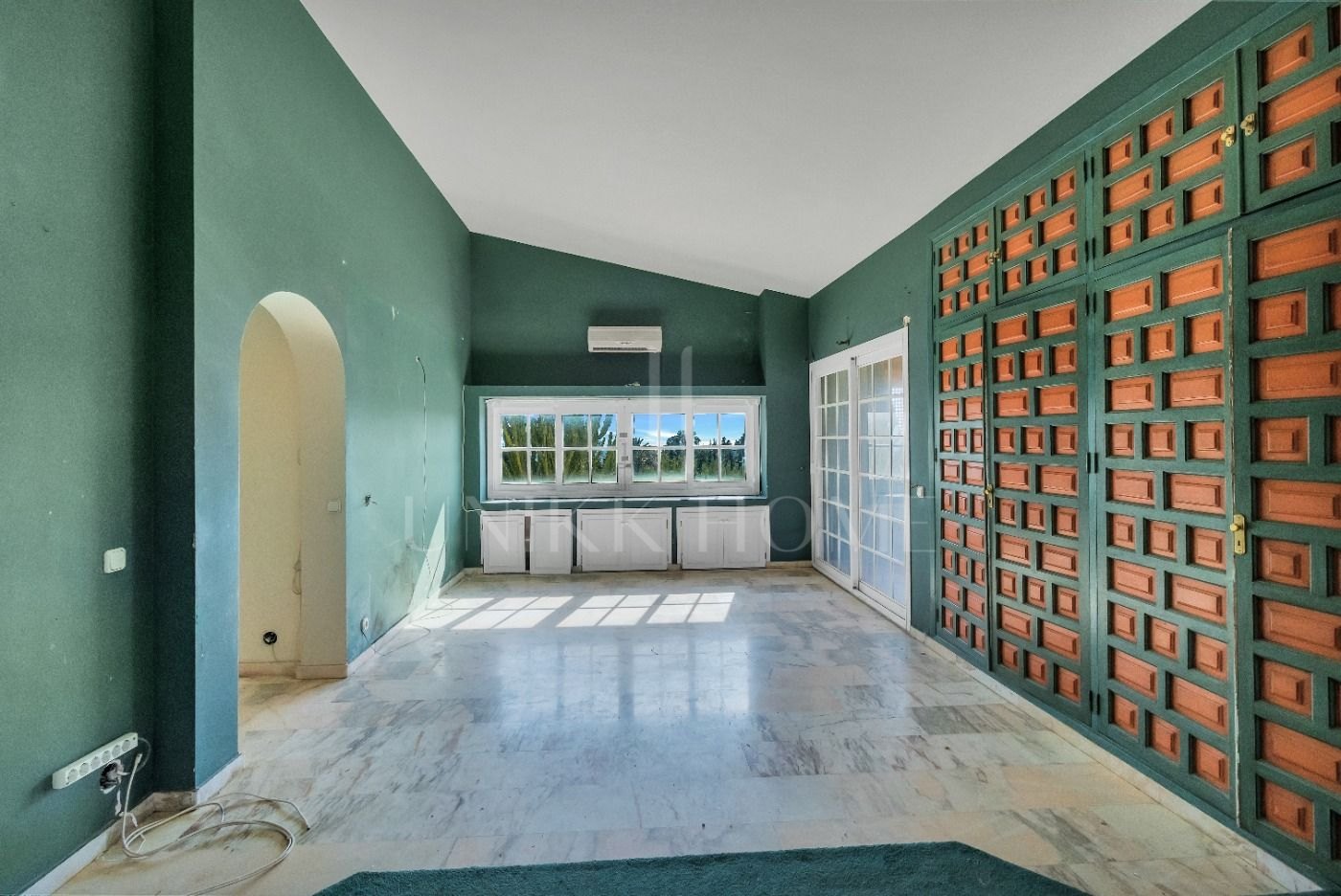 Oportunidad de Inversión, dos casas “hermanas” con gran jardín en Atalaya Golf, Estepona