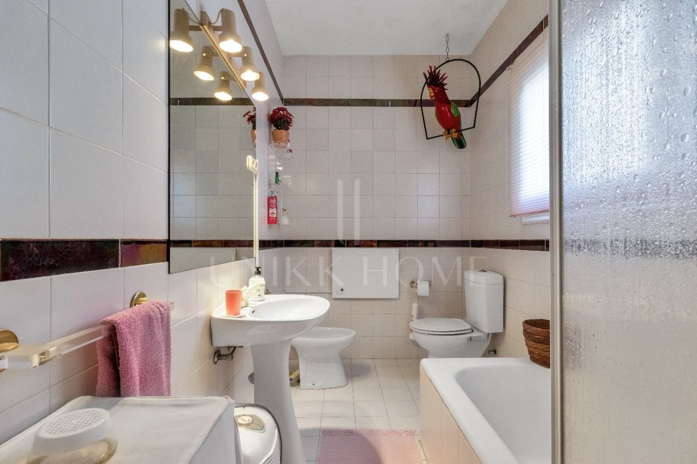 Oportunidad de Inversión, dos casas “hermanas” con gran jardín en Atalaya Golf, Estepona