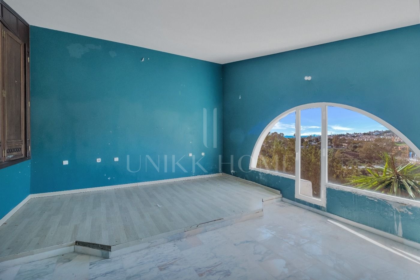 Oportunidad de Inversión, dos casas “hermanas” con gran jardín en Atalaya Golf, Estepona