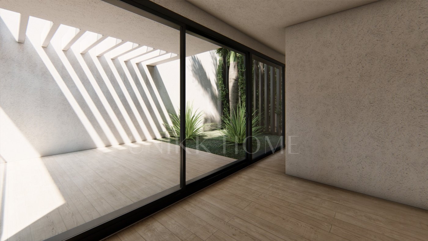 Restaurant and Plot with Project for a Business Center in El Pilar – El Paraíso, Estepona