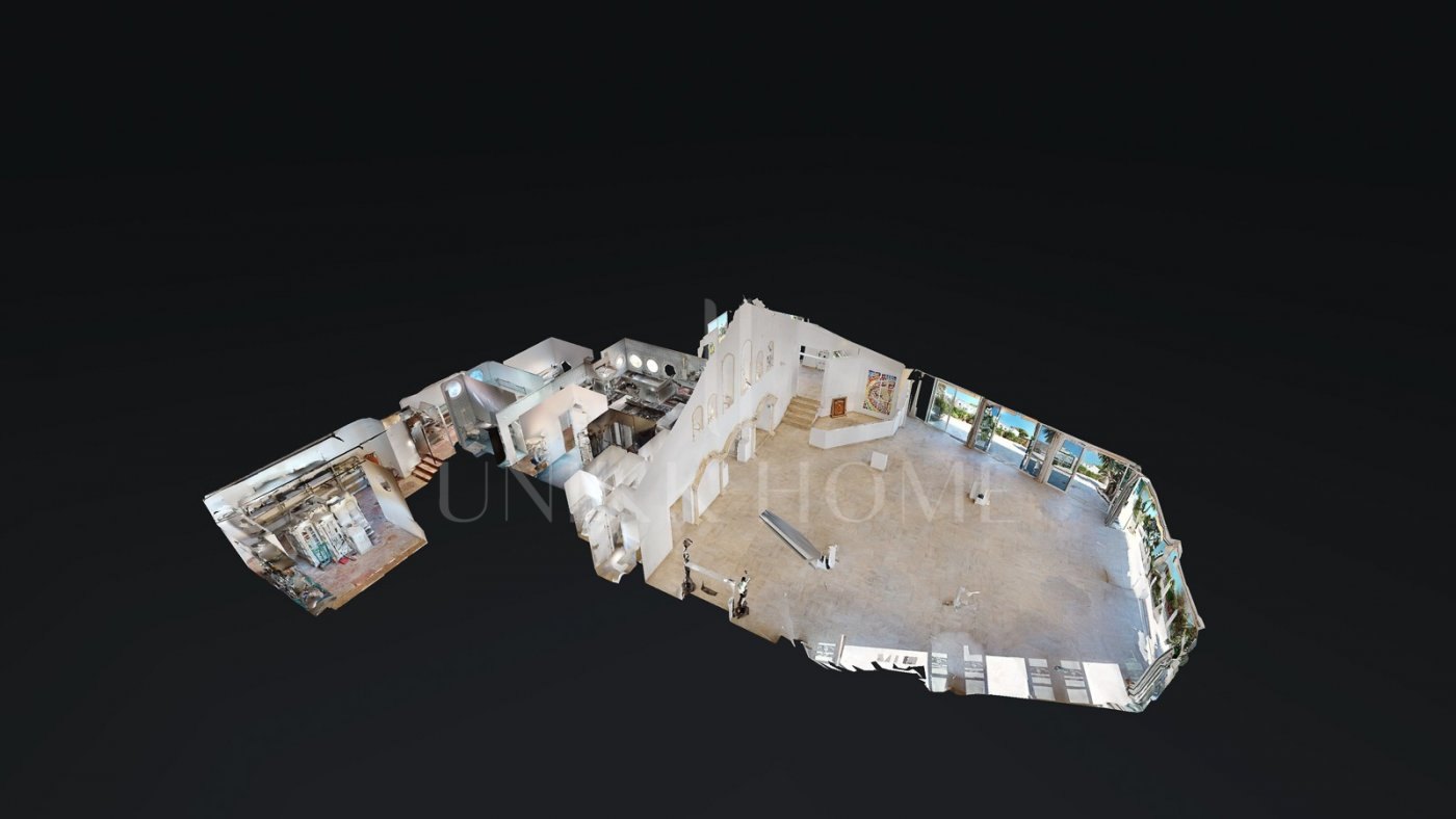 Restaurant and Plot with Project for a Business Center in El Pilar – El Paraíso, Estepona