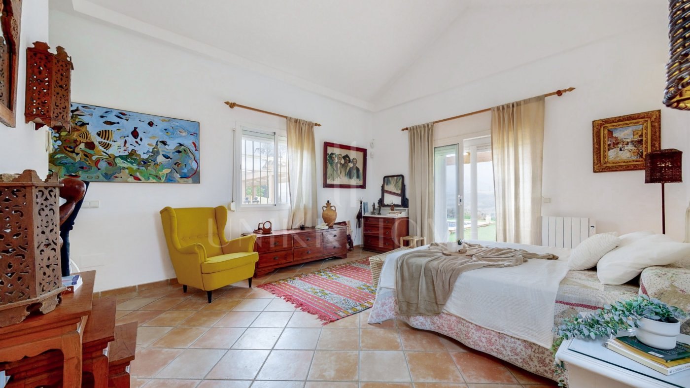 Propiedad de campo (caballos) 6 dorm muy cerca de Sotogrande.