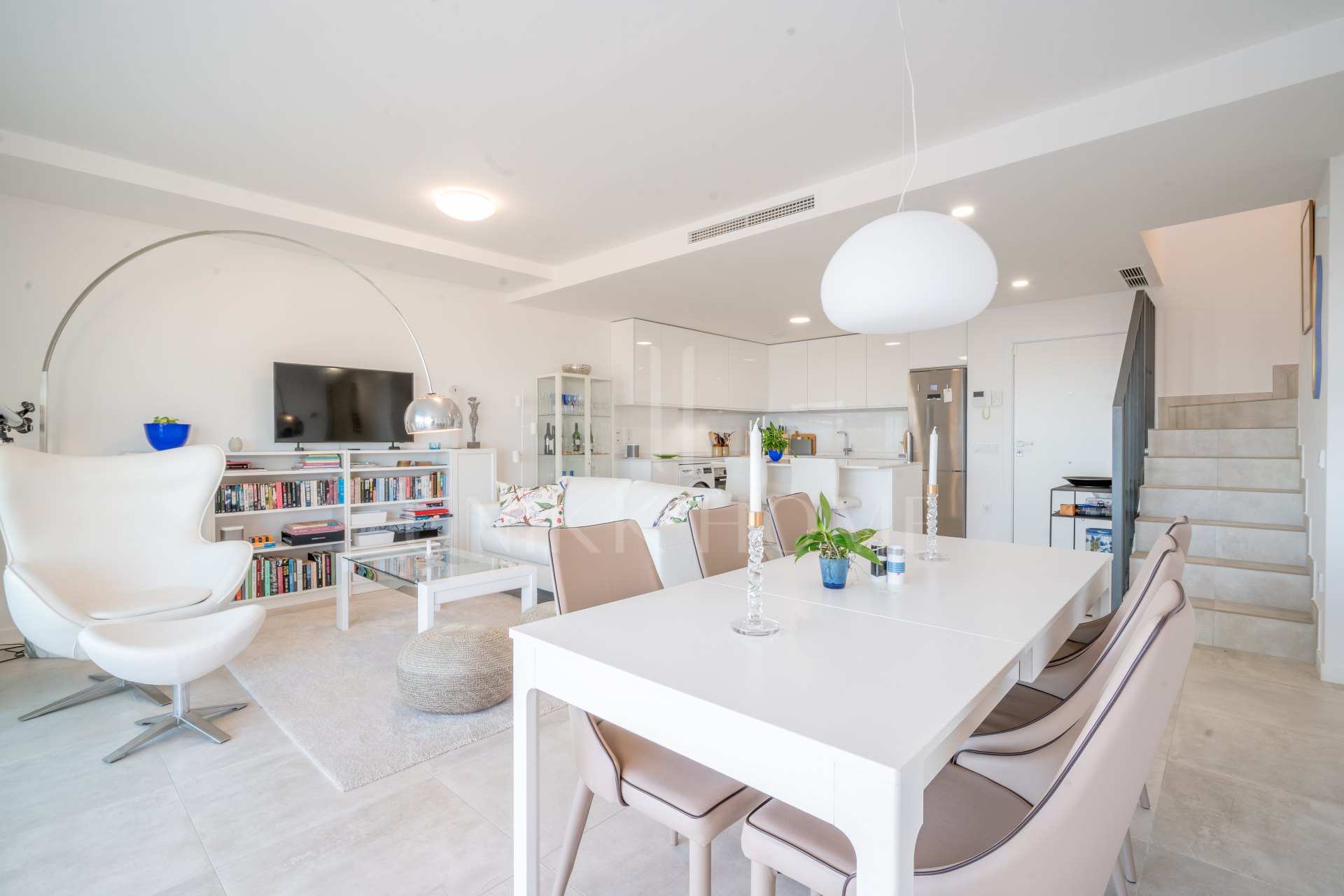 Exclusive penthouse with sea and mountain views in a unique and privileged location!!!