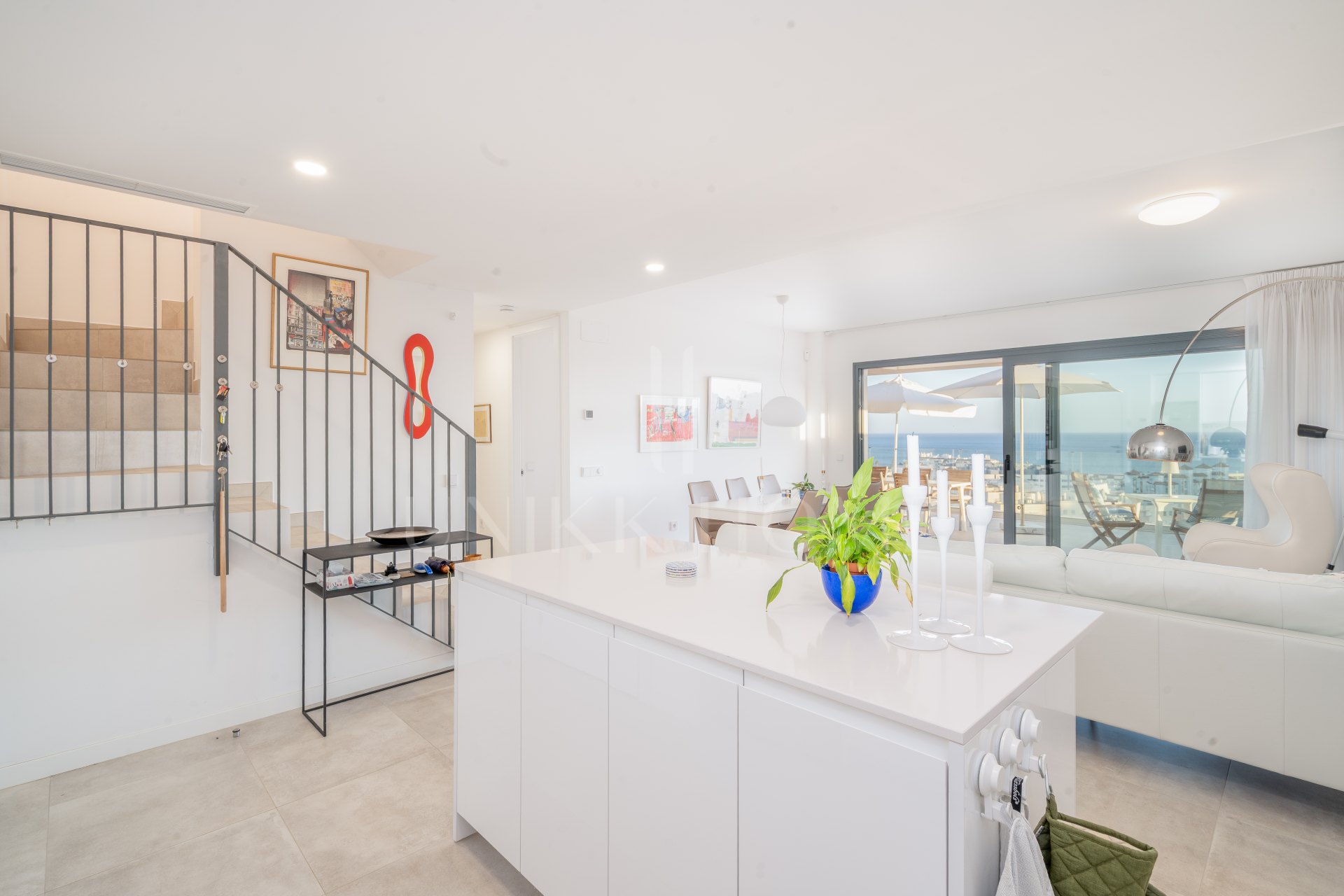 Exclusive penthouse with sea and mountain views in a unique and privileged location!!!