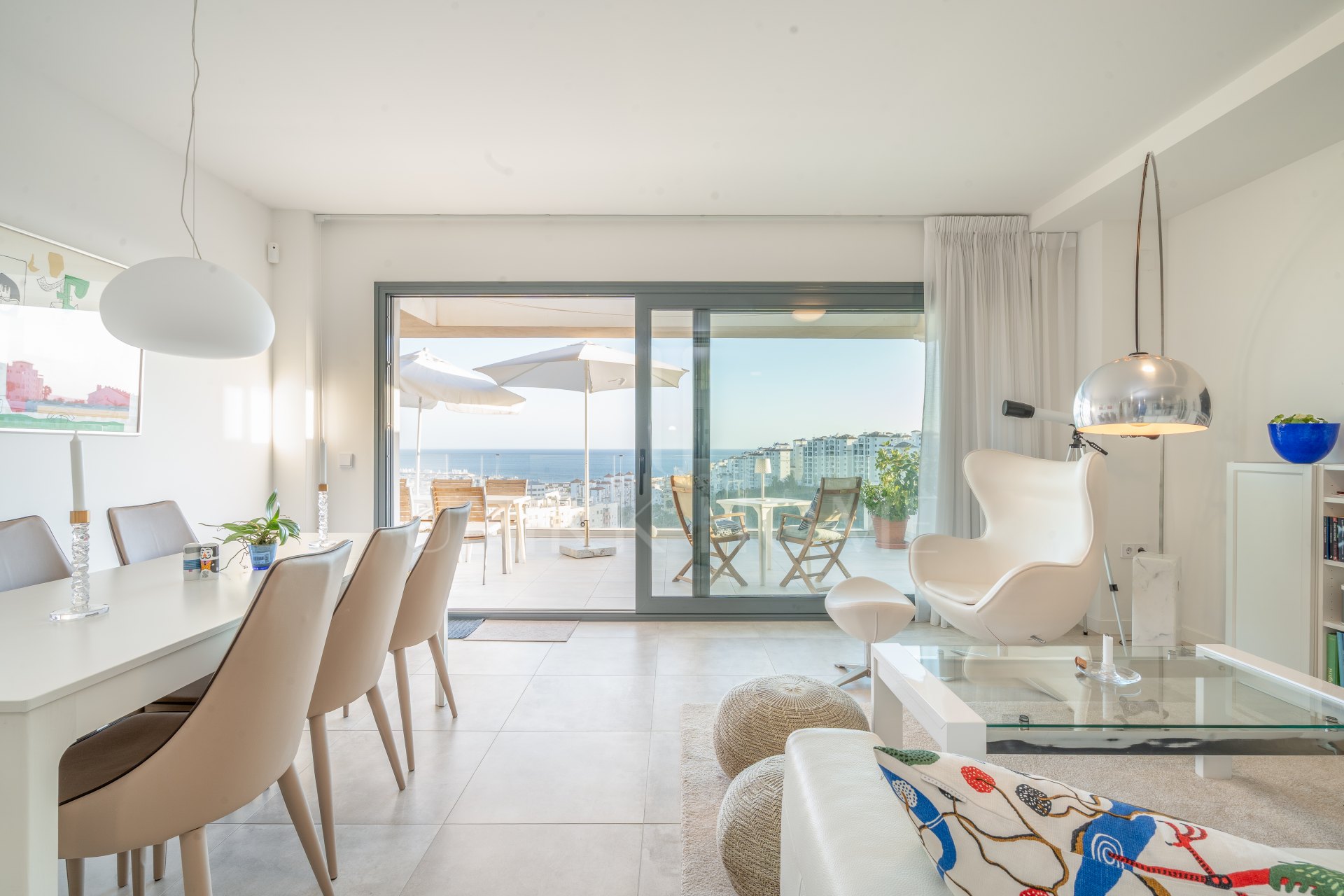 Exclusive penthouse with sea and mountain views in a unique and privileged location!!!