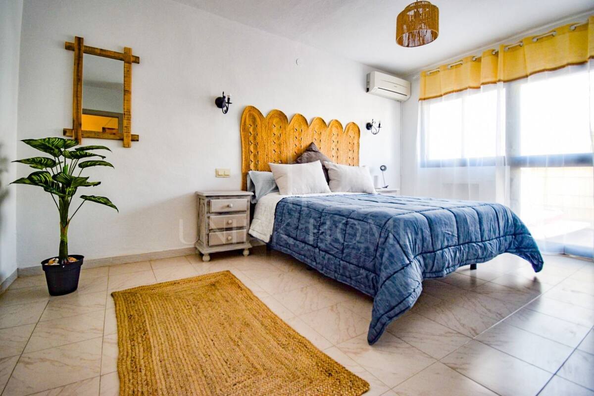 Townhouse Just 100 Metres from the Sea – Sun, Space & Investment Opportunity!