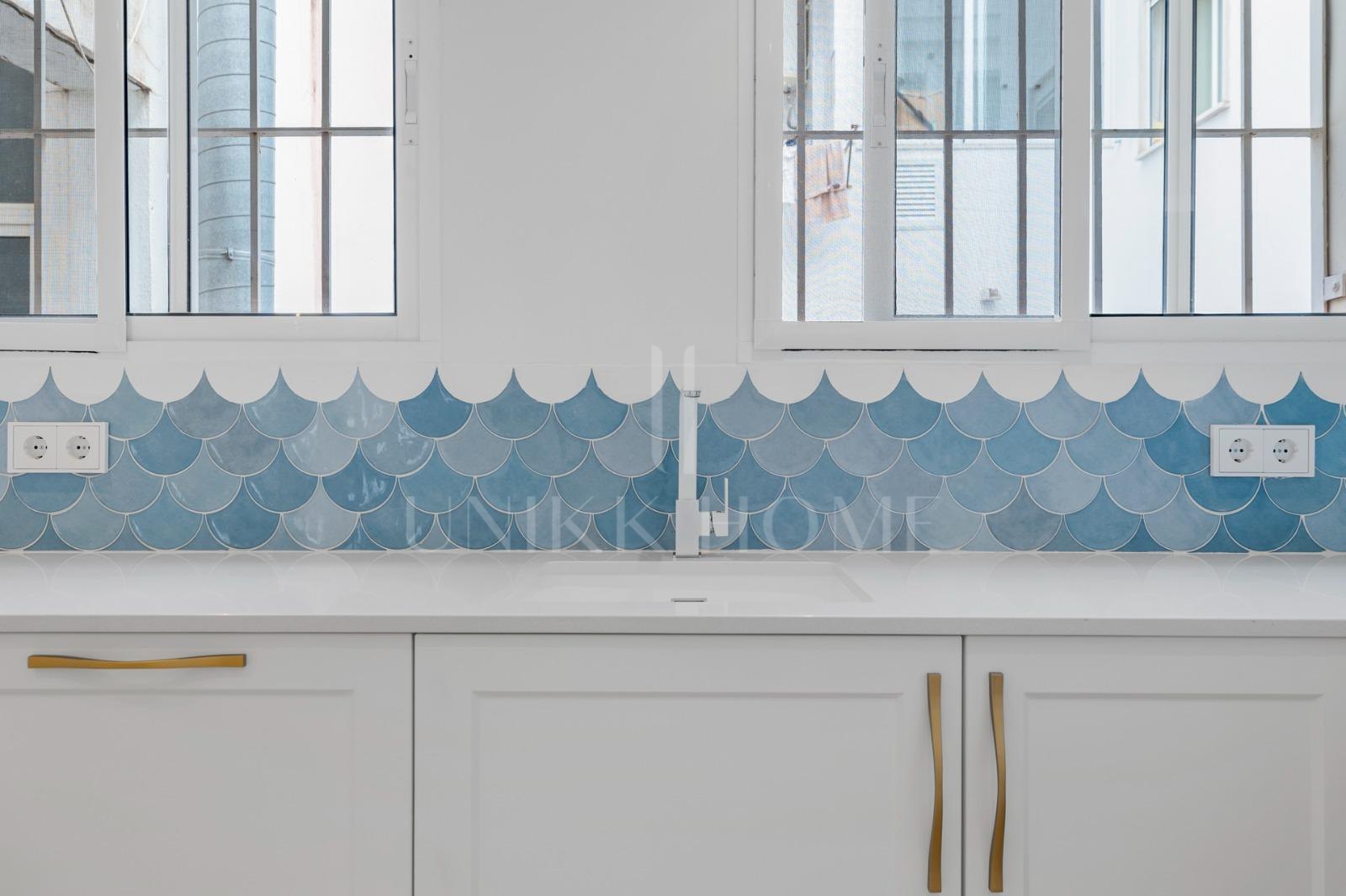 Oportunidad en Calle Real: piso reformado, amueblado y al lado del mar