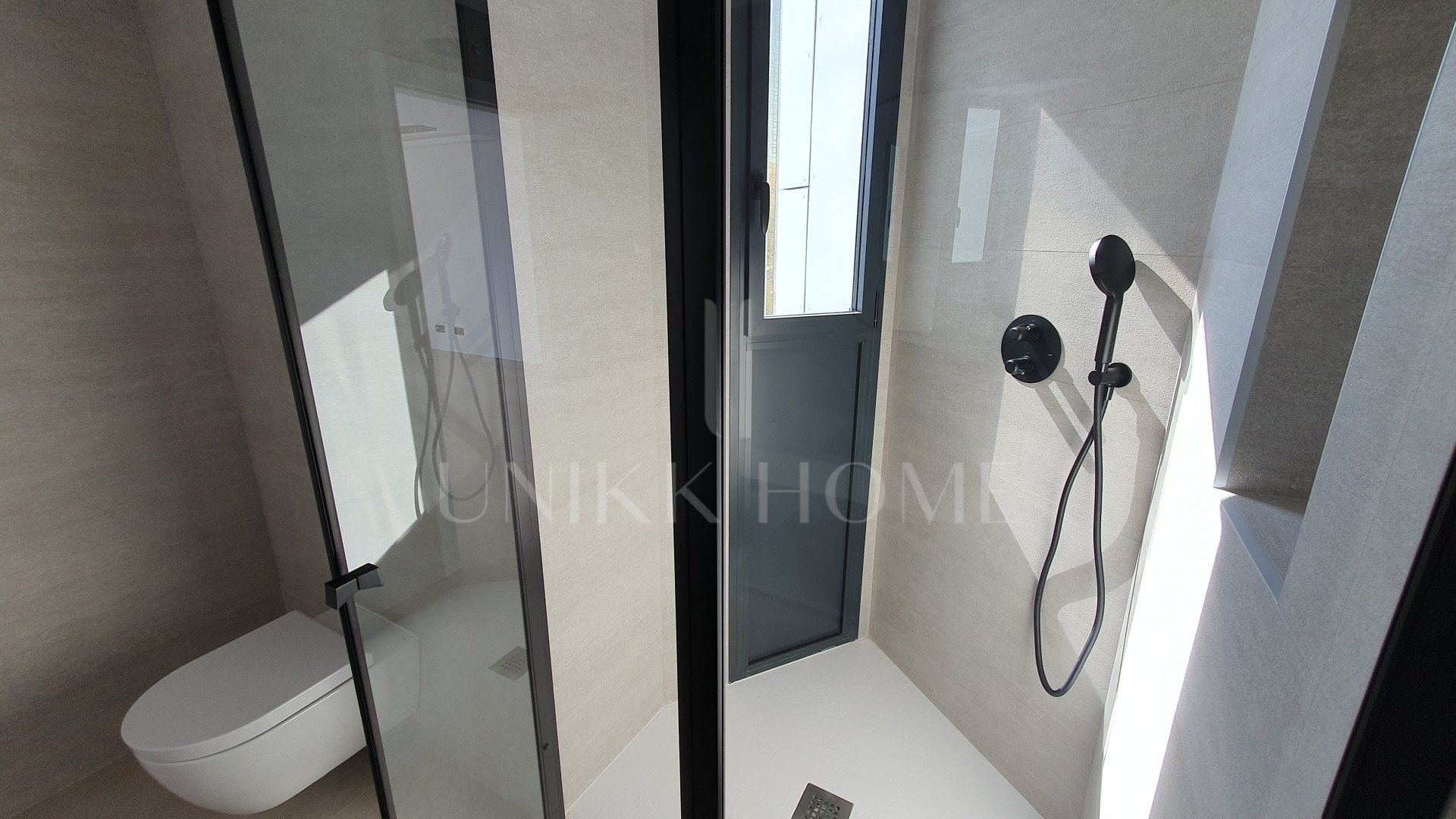 Espectacular Apartamento en Esquina con Vistas Panorámicas al Mar | Torre Sakura, Benidorm