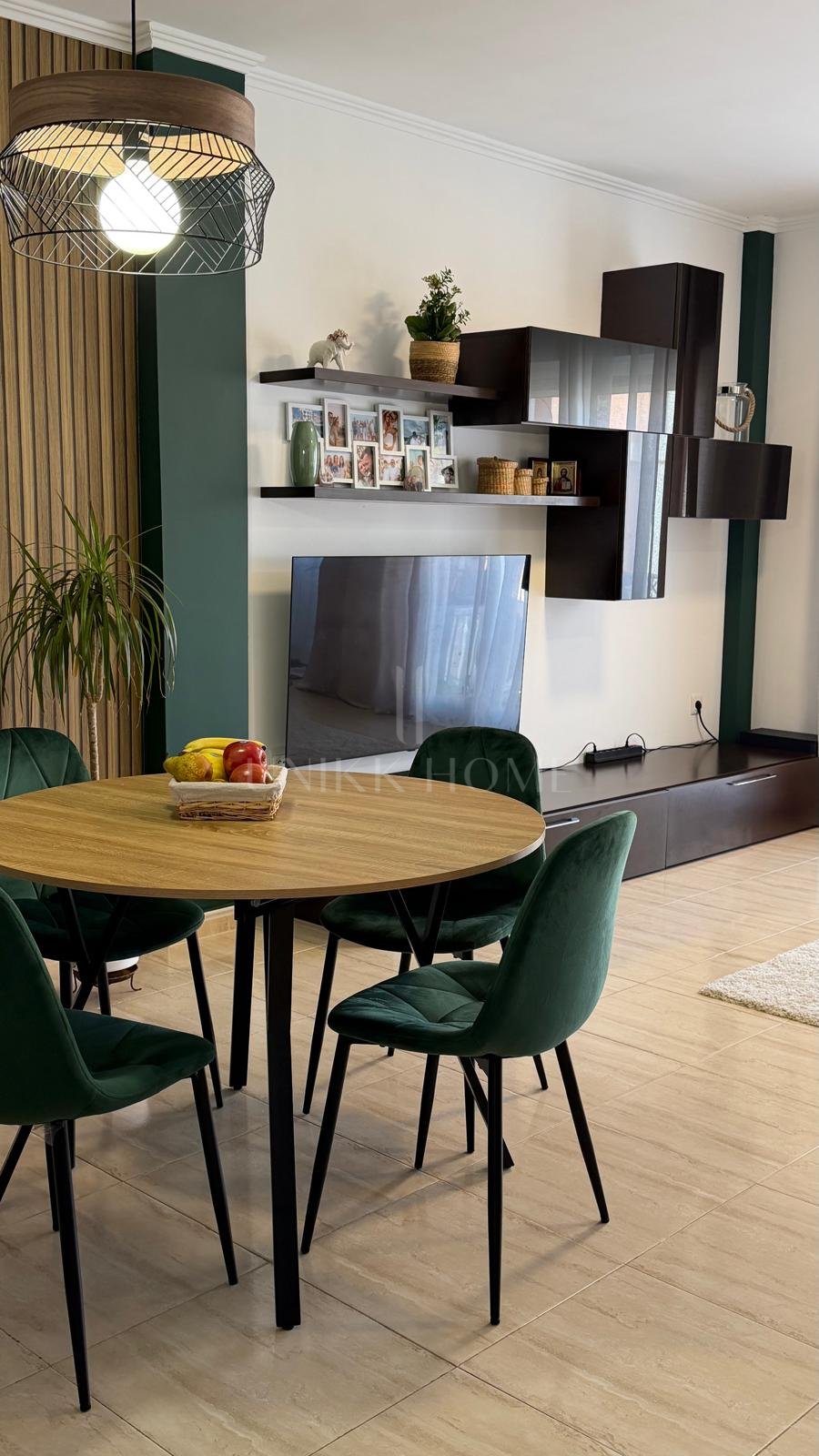 Apartamento de 3 dormitorios con plaza de garaje, trastero, mobiliario y electrodomésticos en Xeraco — 199.000 €