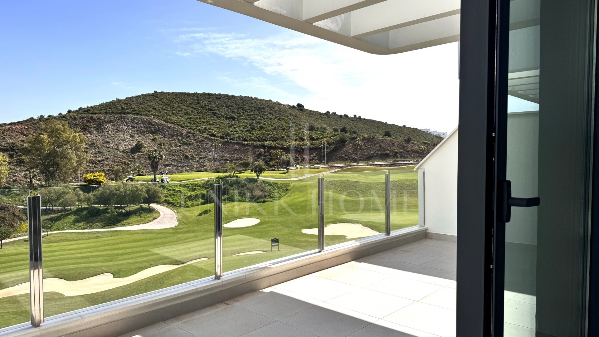 3-bedroom apartment with open golf views for €530,000 in La Cala de Mijas