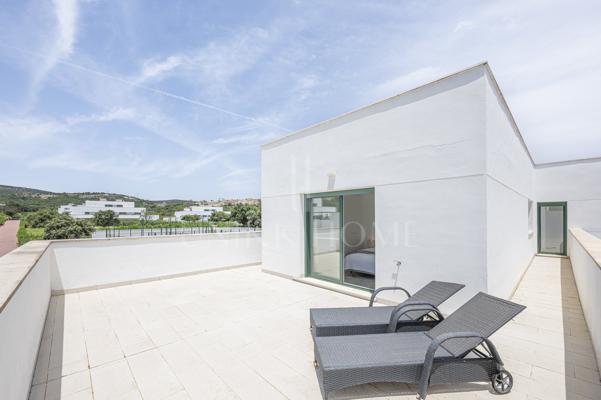 Contemporary 3 Bedroom Penthouse in Senda Chica, Sotogrande
