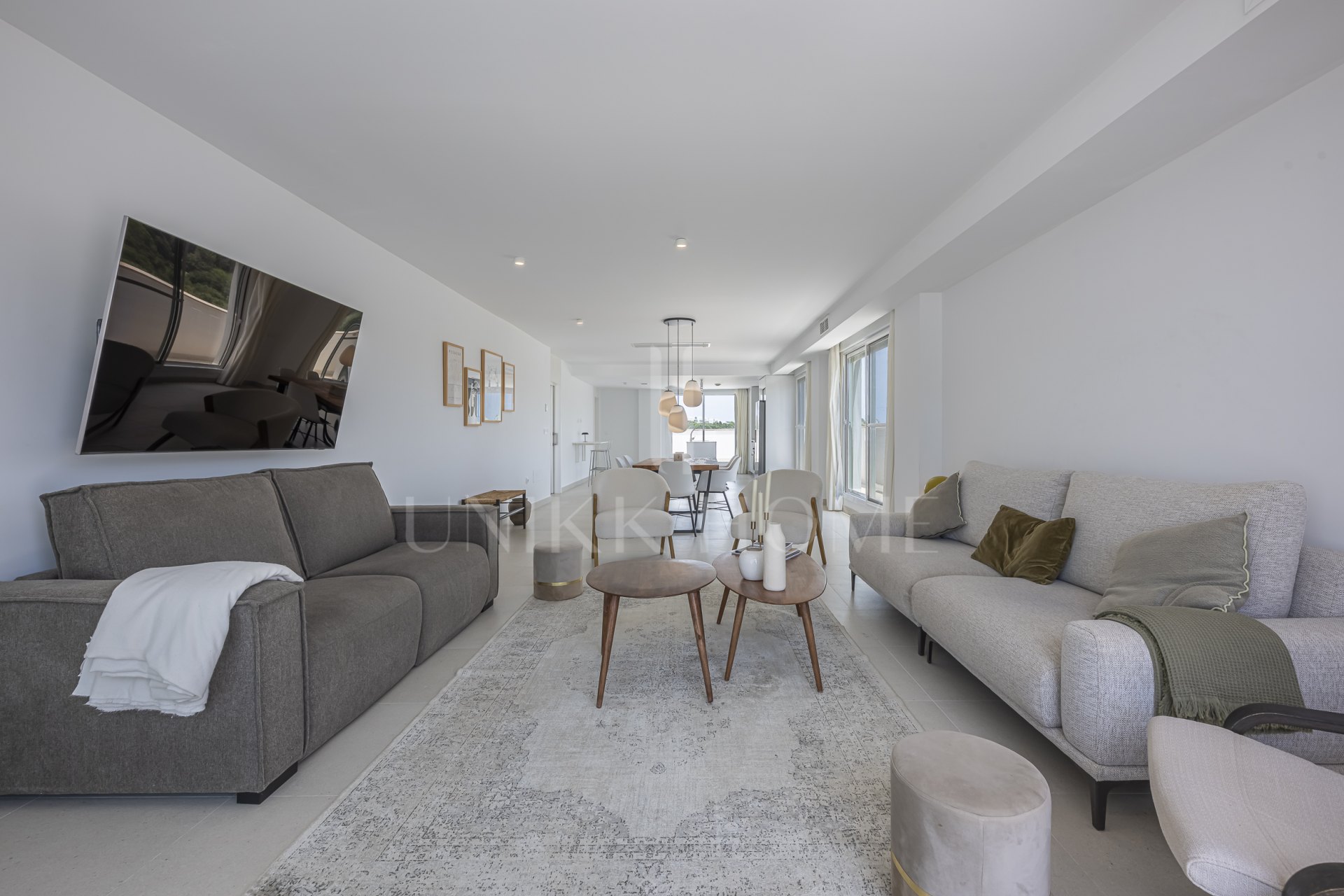 Contemporary 3 Bedroom Penthouse in Senda Chica, Sotogrande