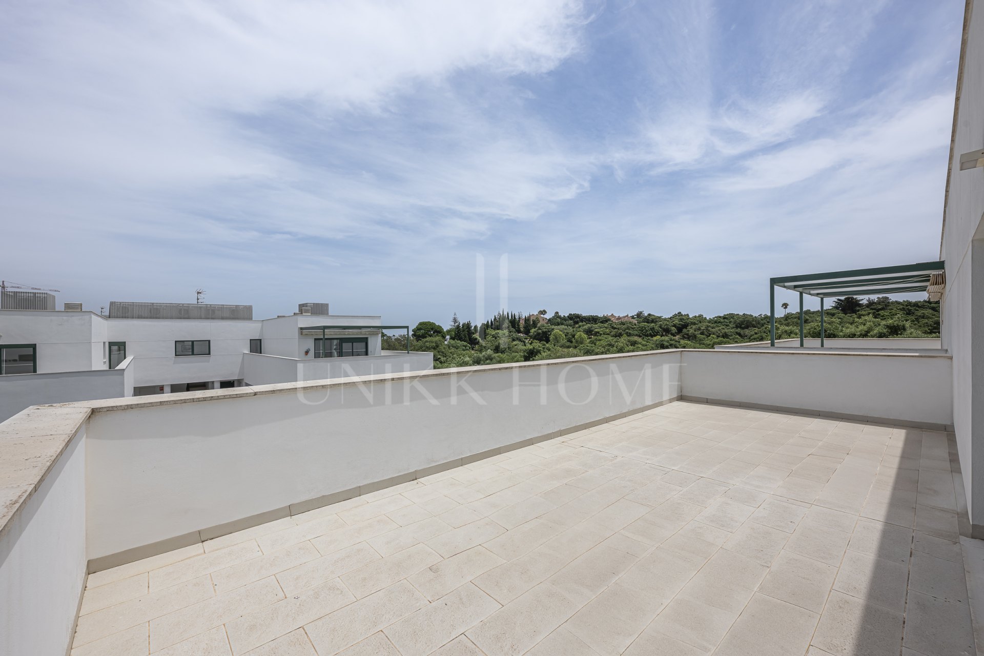 Contemporary 3 Bedroom Penthouse in Senda Chica, Sotogrande