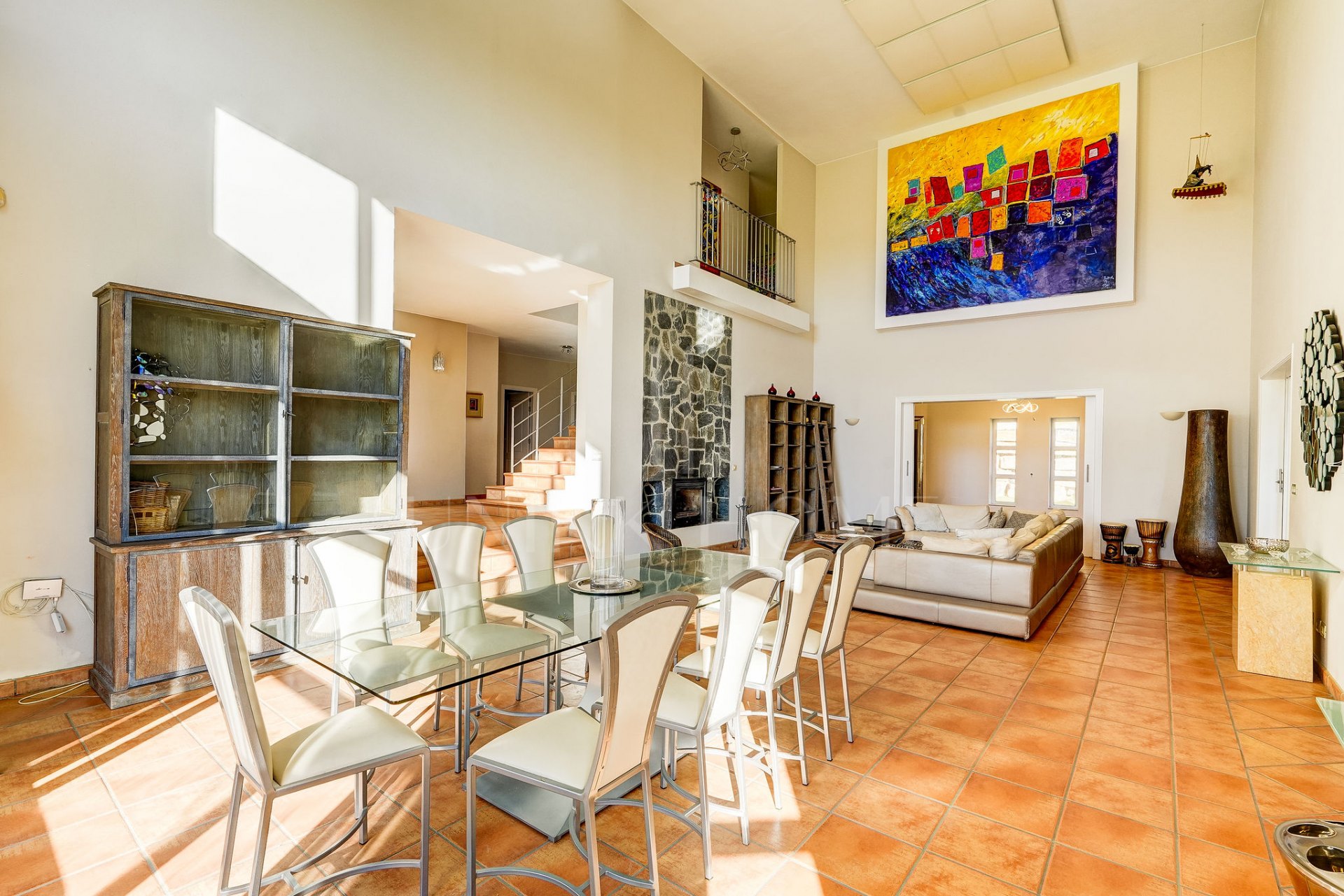 Villa Orientada al Sur en Sotogrande – Lujo, Privacidad y Sostenibilidad en un Entorno Exclusivo