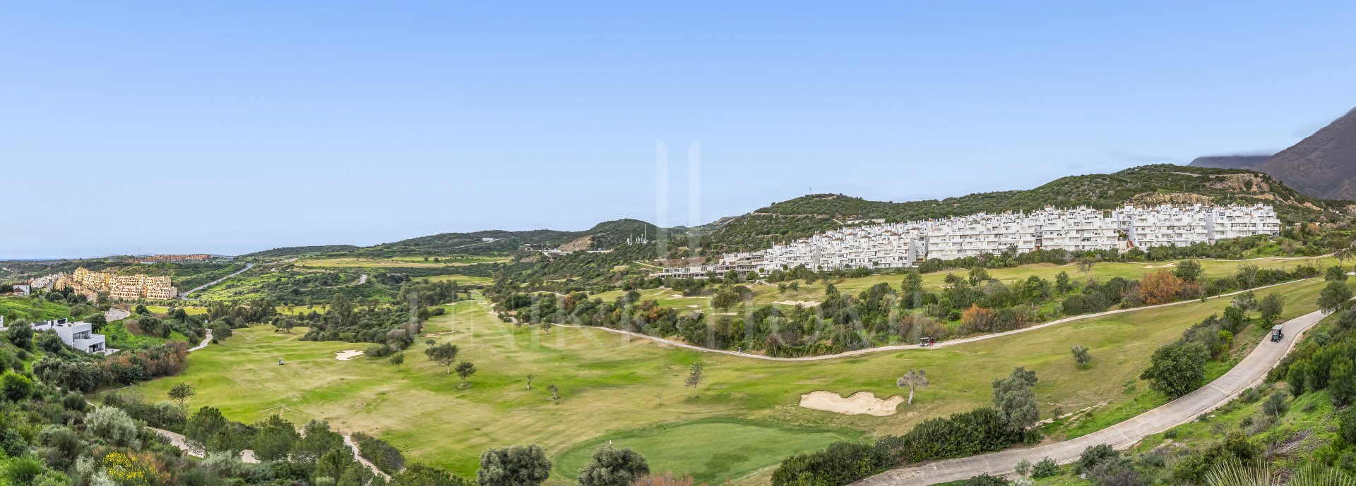 Precioso Apartamento de Dos Dormitorios Orientado al Suroeste con Vistas al Campo de Golf Valle Romano