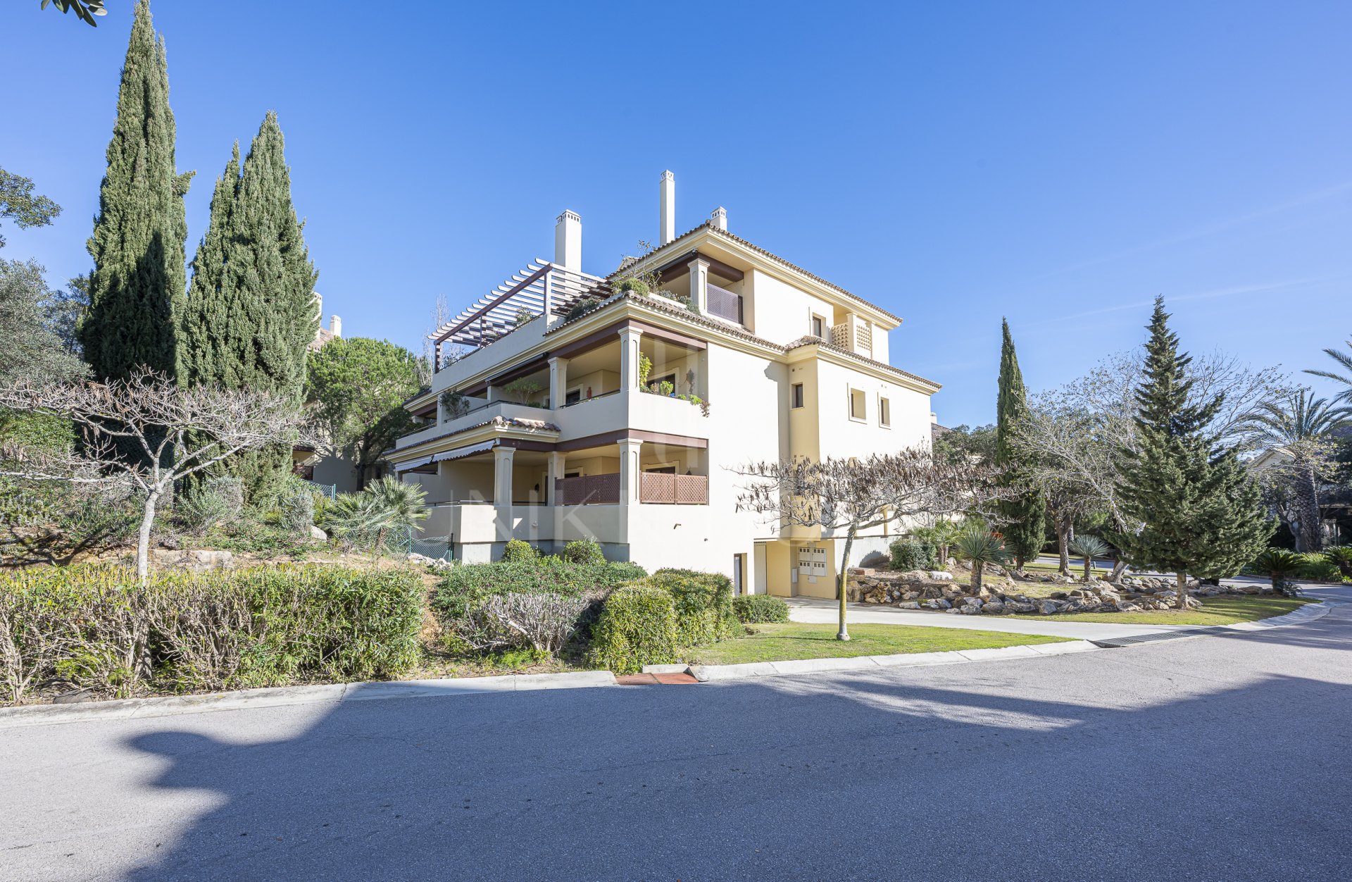 Precioso apartamento en planta baja en Avenida de los Cortijos