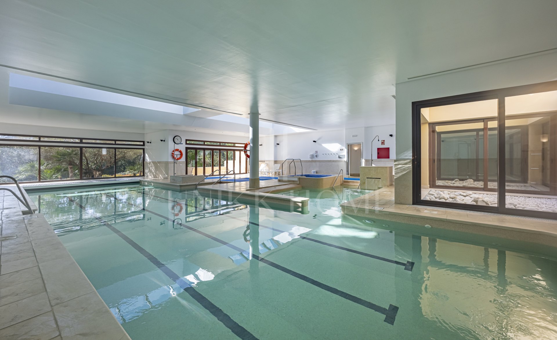 Precioso apartamento en planta baja en Avenida de los Cortijos