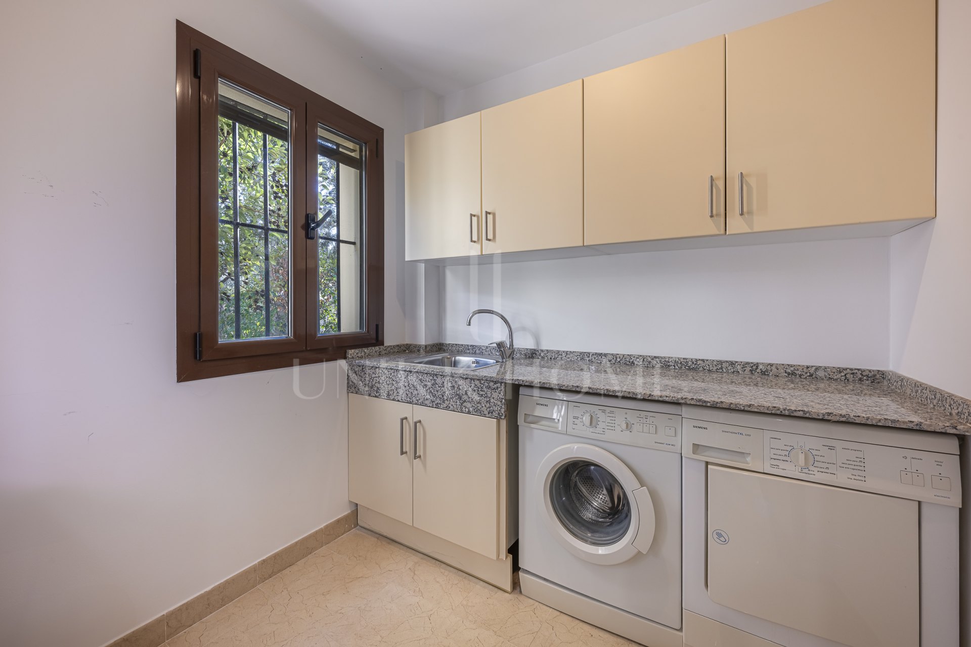 Precioso apartamento en planta baja en Avenida de los Cortijos