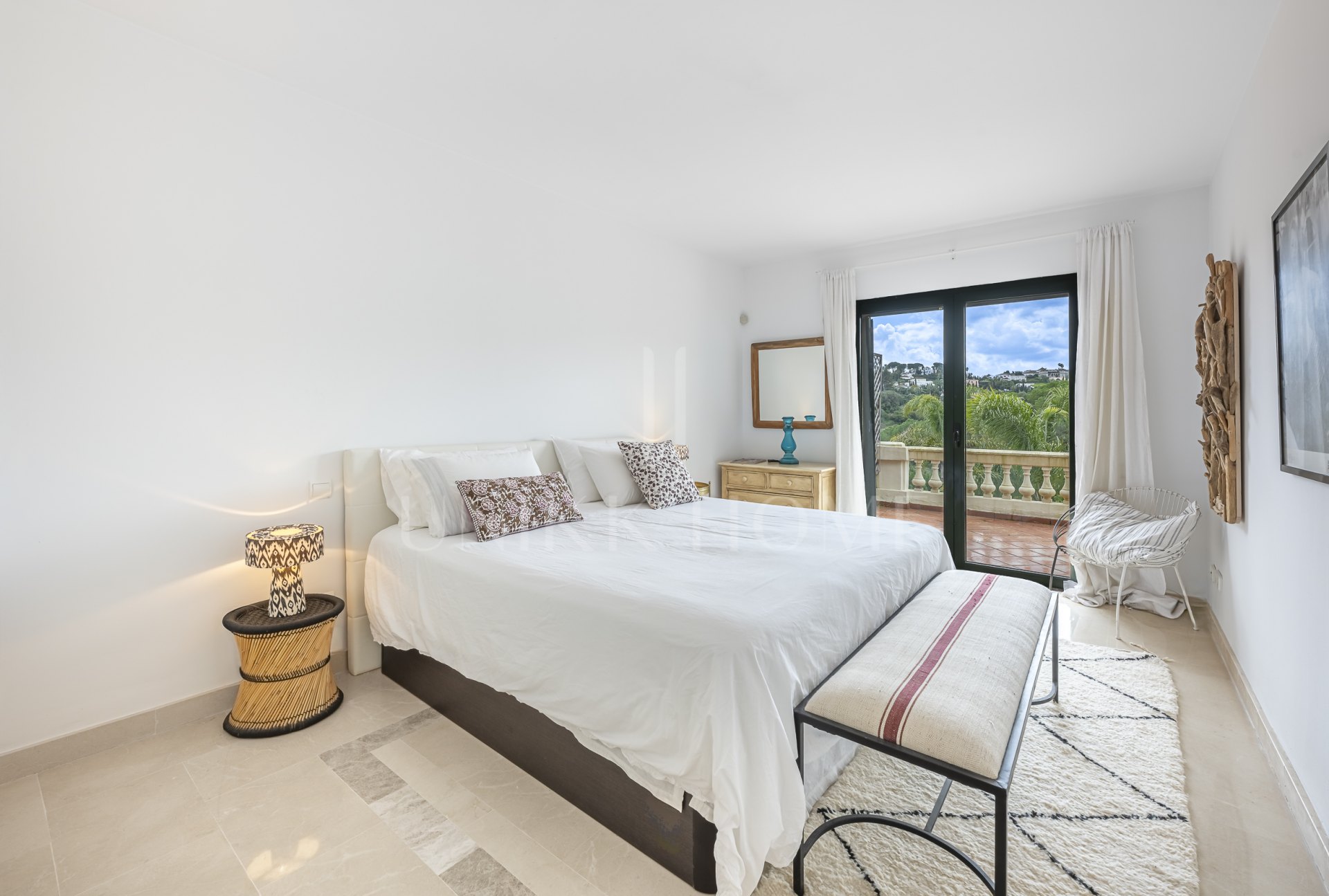 PRIVATE CORNER HOUSE SOTOGRANDE GATED SOTOGOLF