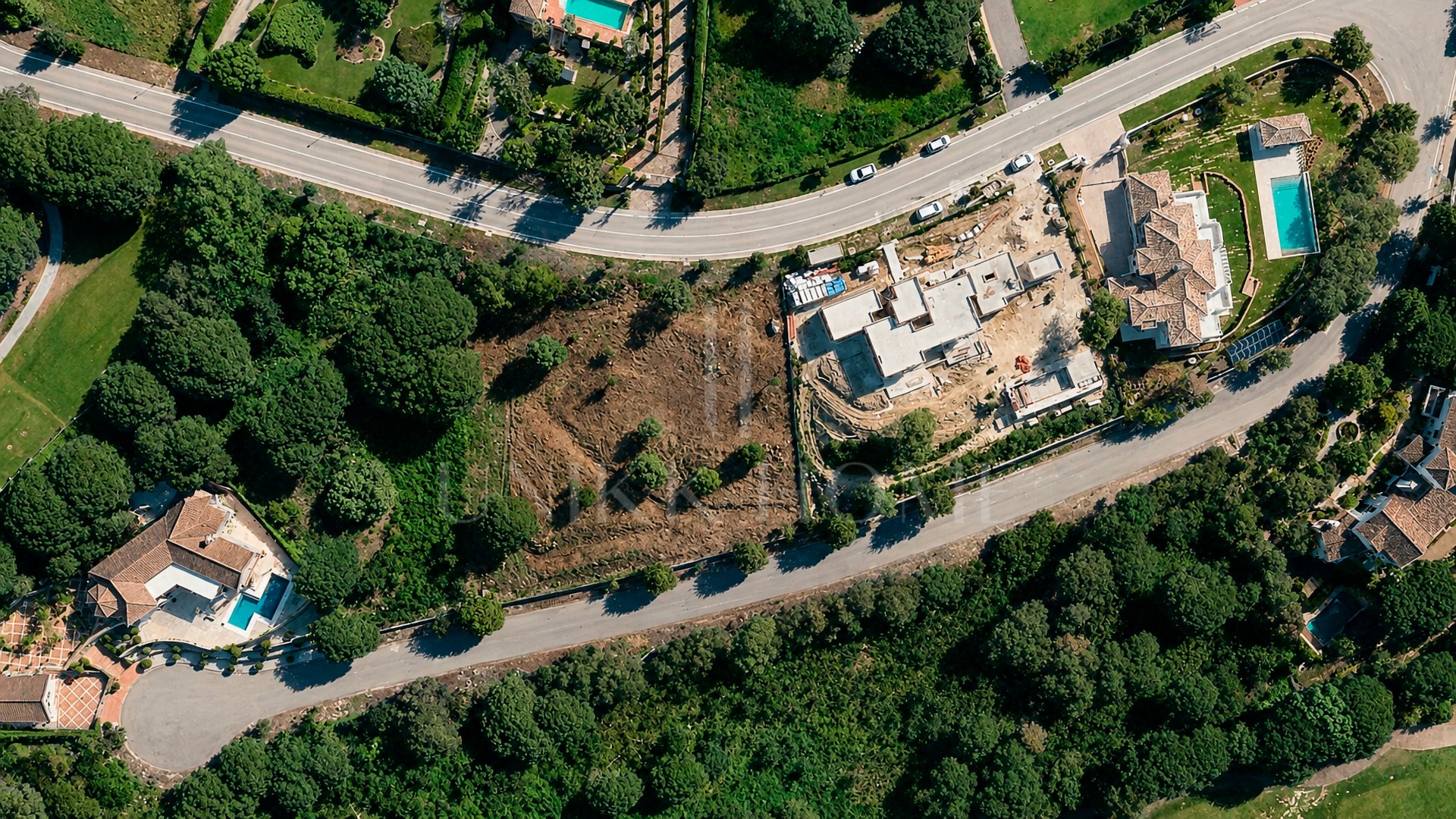 Plot with Advanced Project and Imminent License – Prime Development Opportunity