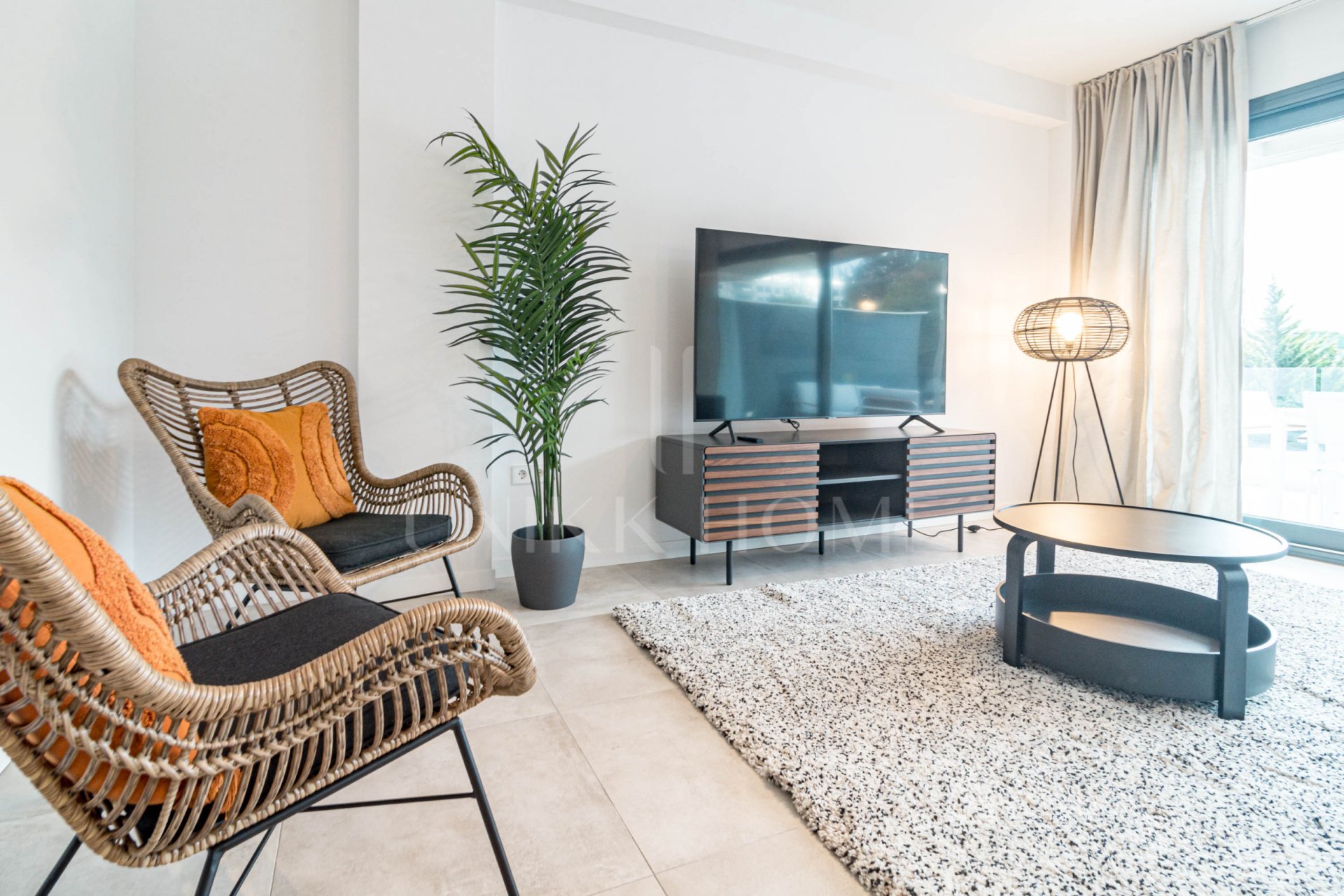 Estilo de vida mediterráneo moderno con un espacio al aire libre excepcional