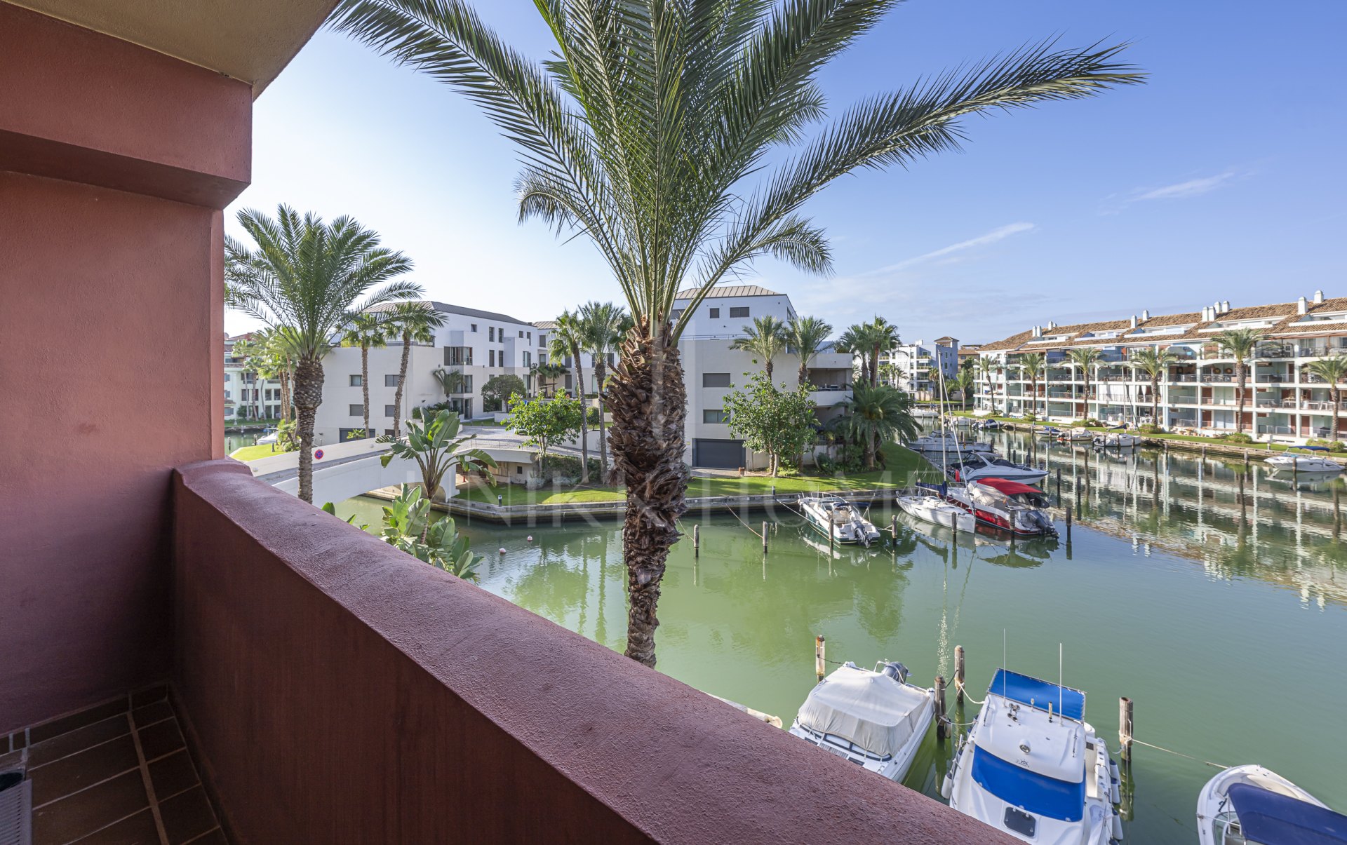 Marina apartment with stunning Views
