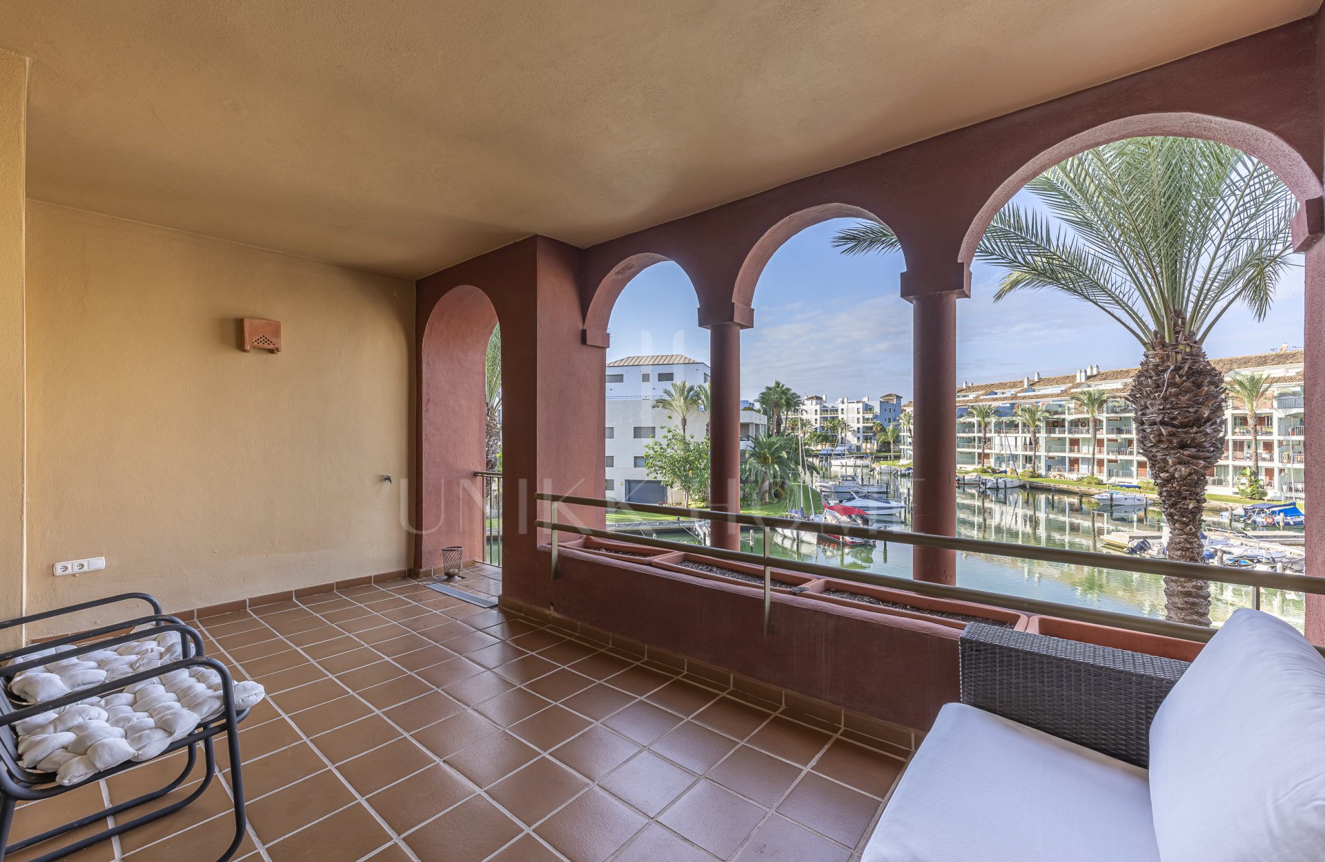 Marina apartment with stunning Views