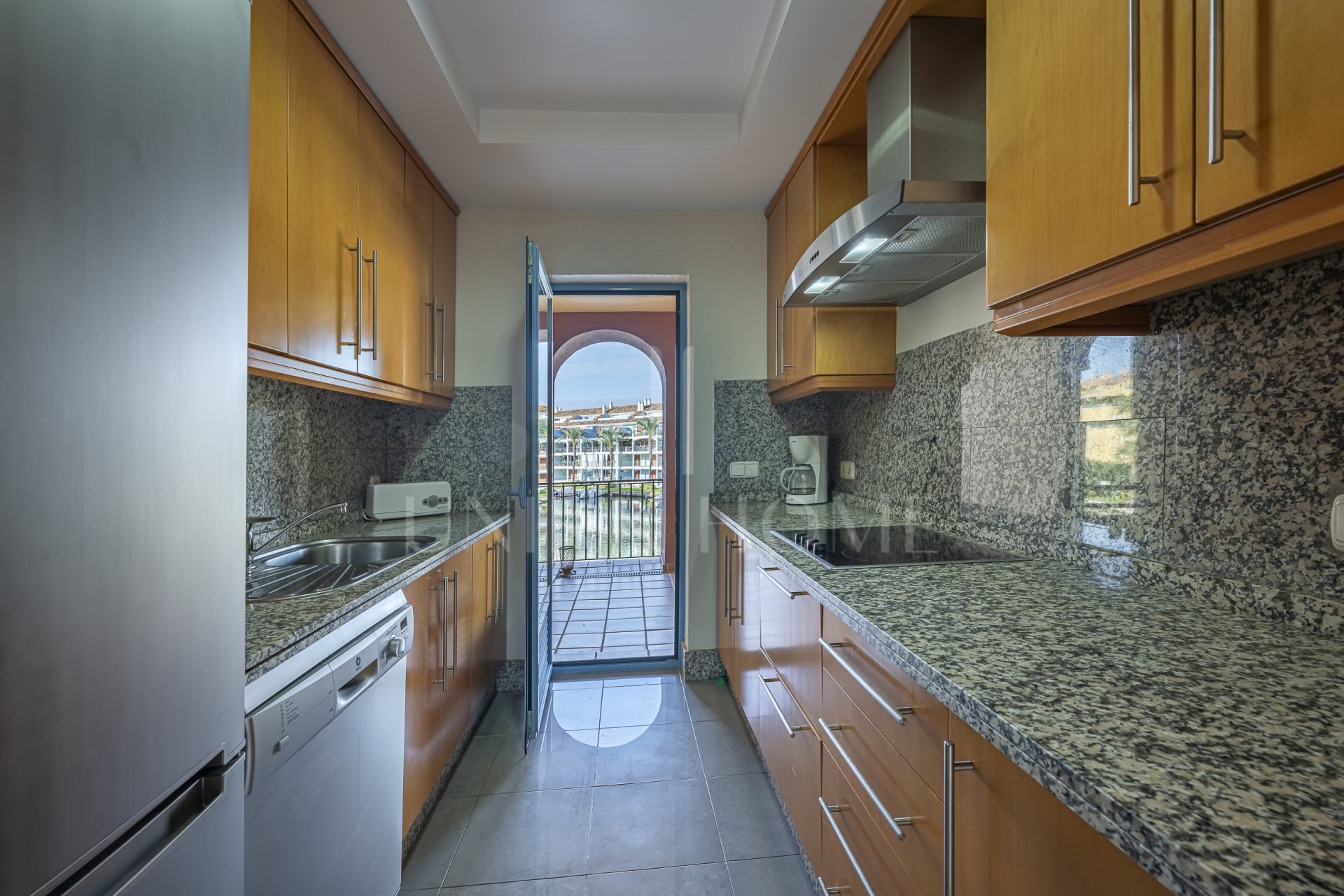 Marina apartment with stunning Views