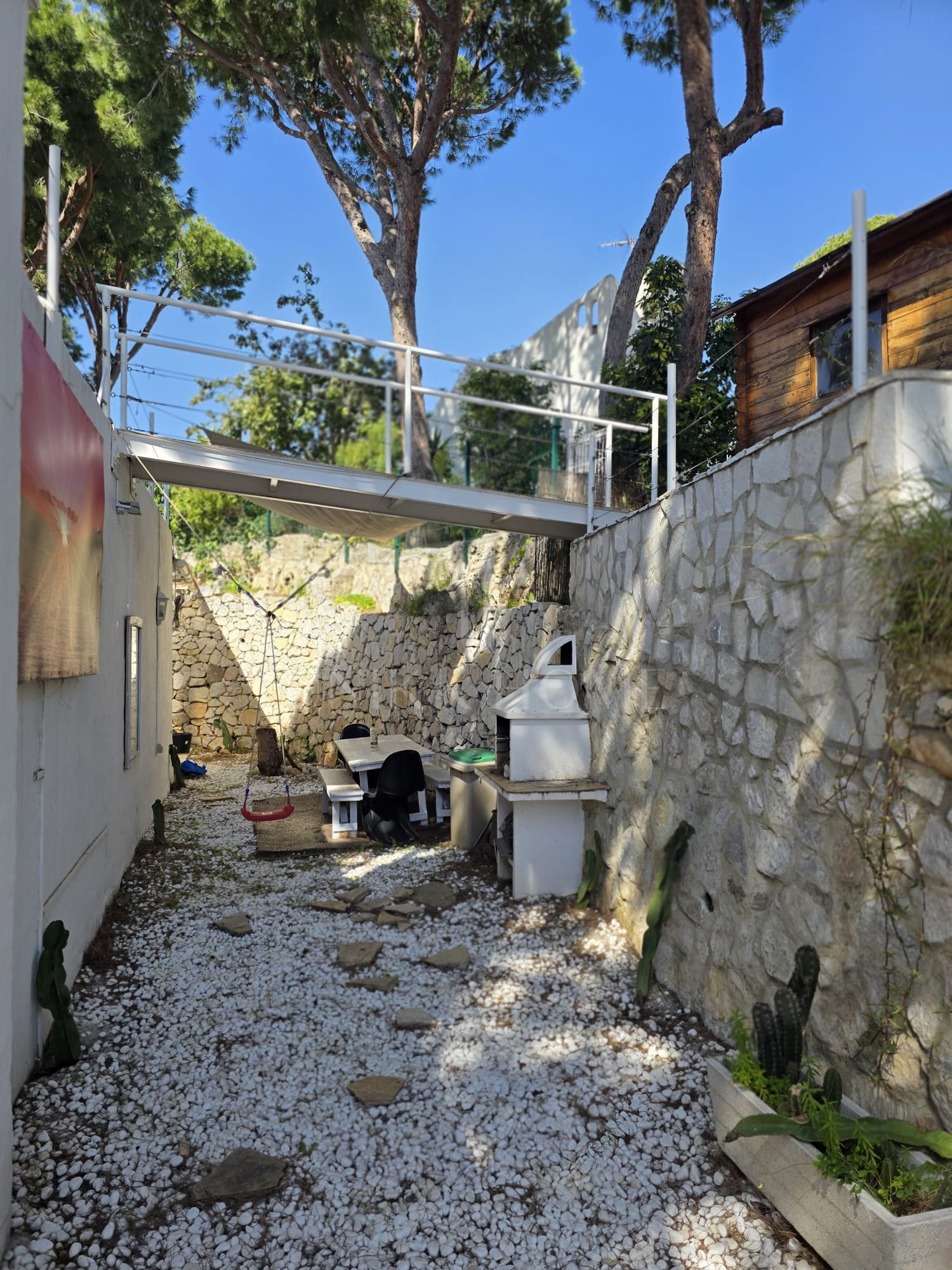 Tu refugio mediterráneo: Una obra maestra que integra el interior y el exterior. Bungalow de 3 dormitorios en Reserva de Marbella, a pocos pasos de tiendas y la playa.