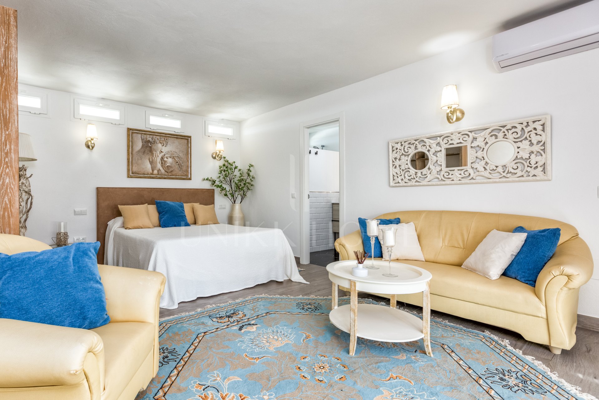 Villa de diseño con vistas al mar a minutos de Estepona