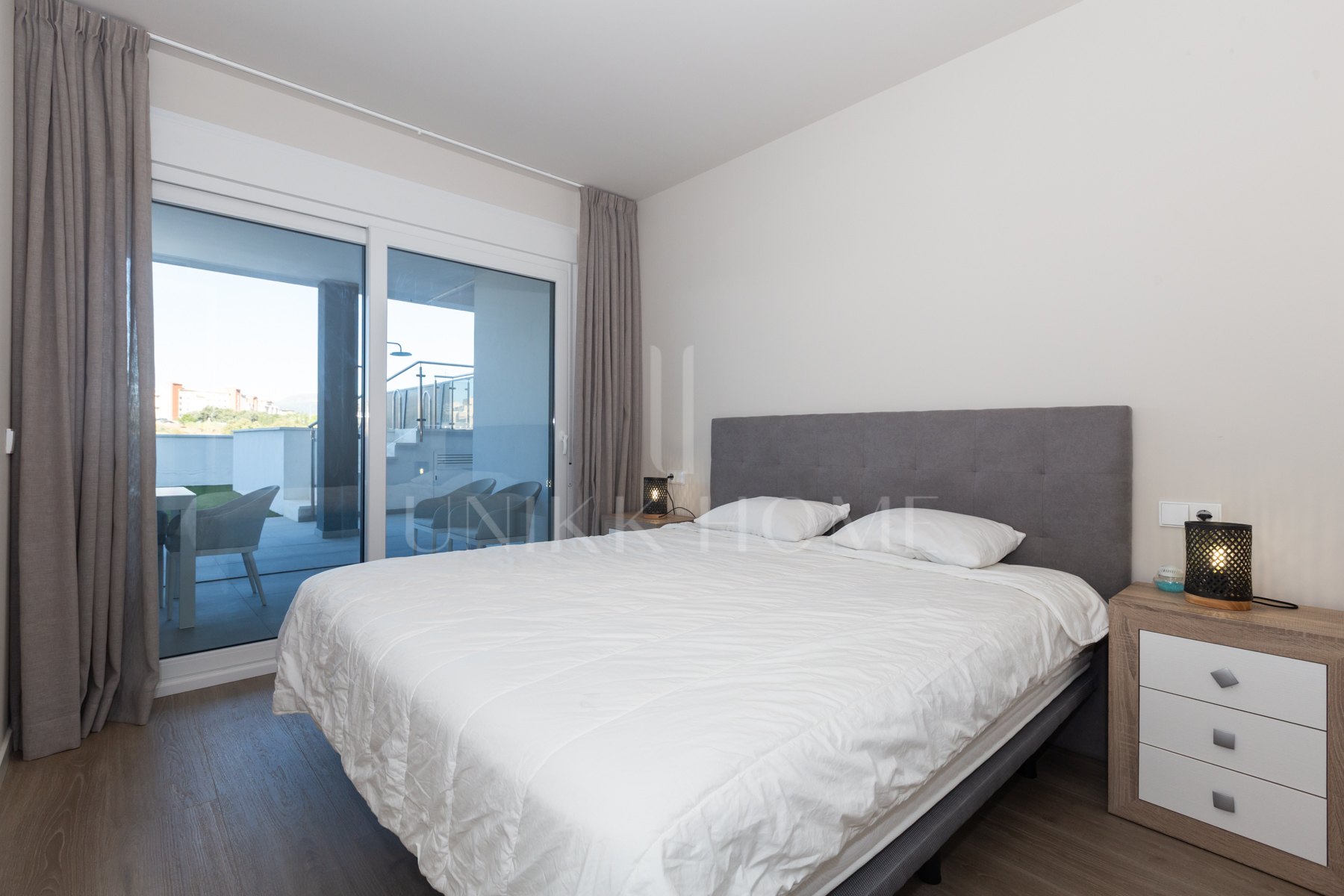 House in Wellingtonia development with private pool