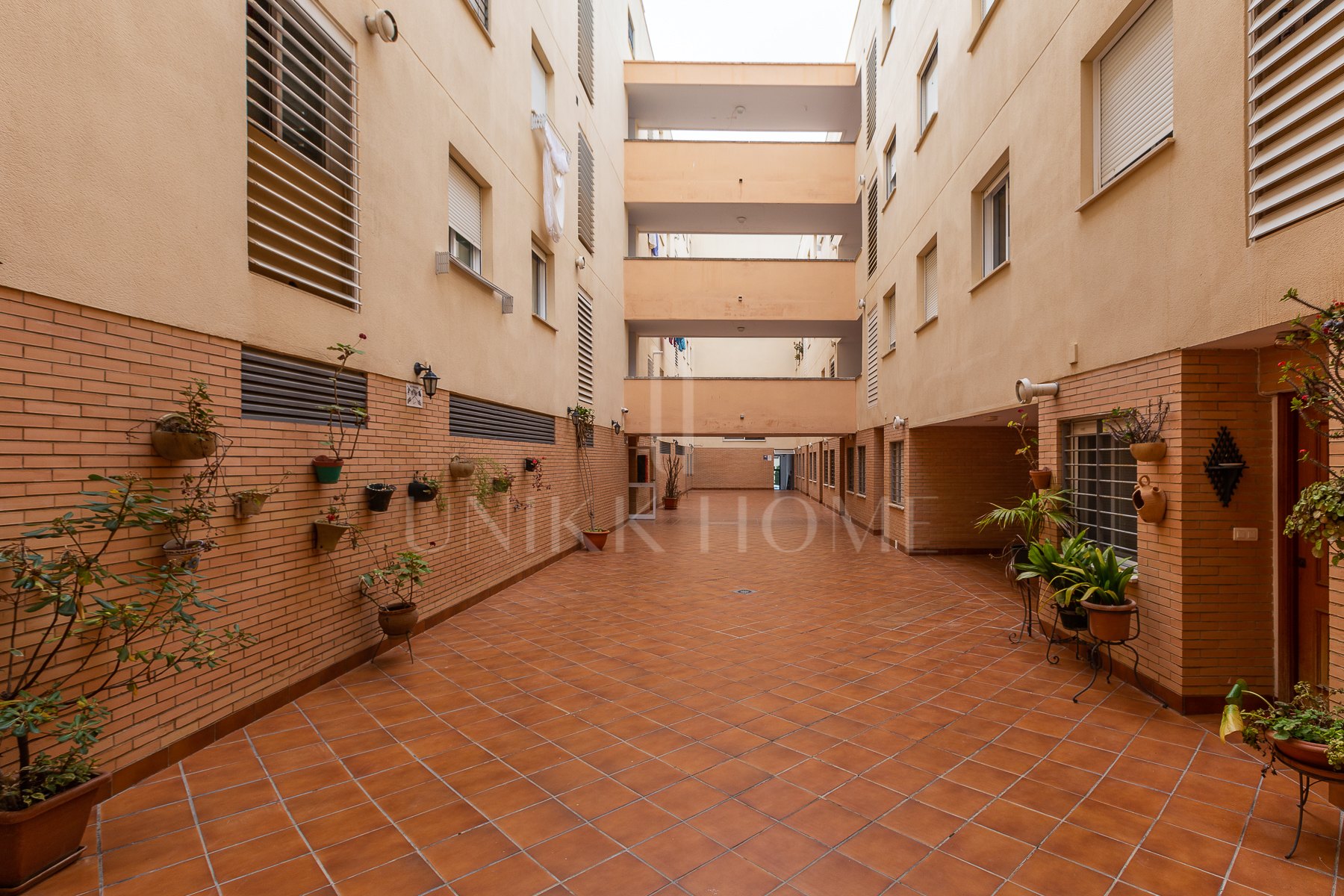 Spacious 3-bedroom home in Huerta Nueva, Estepona.