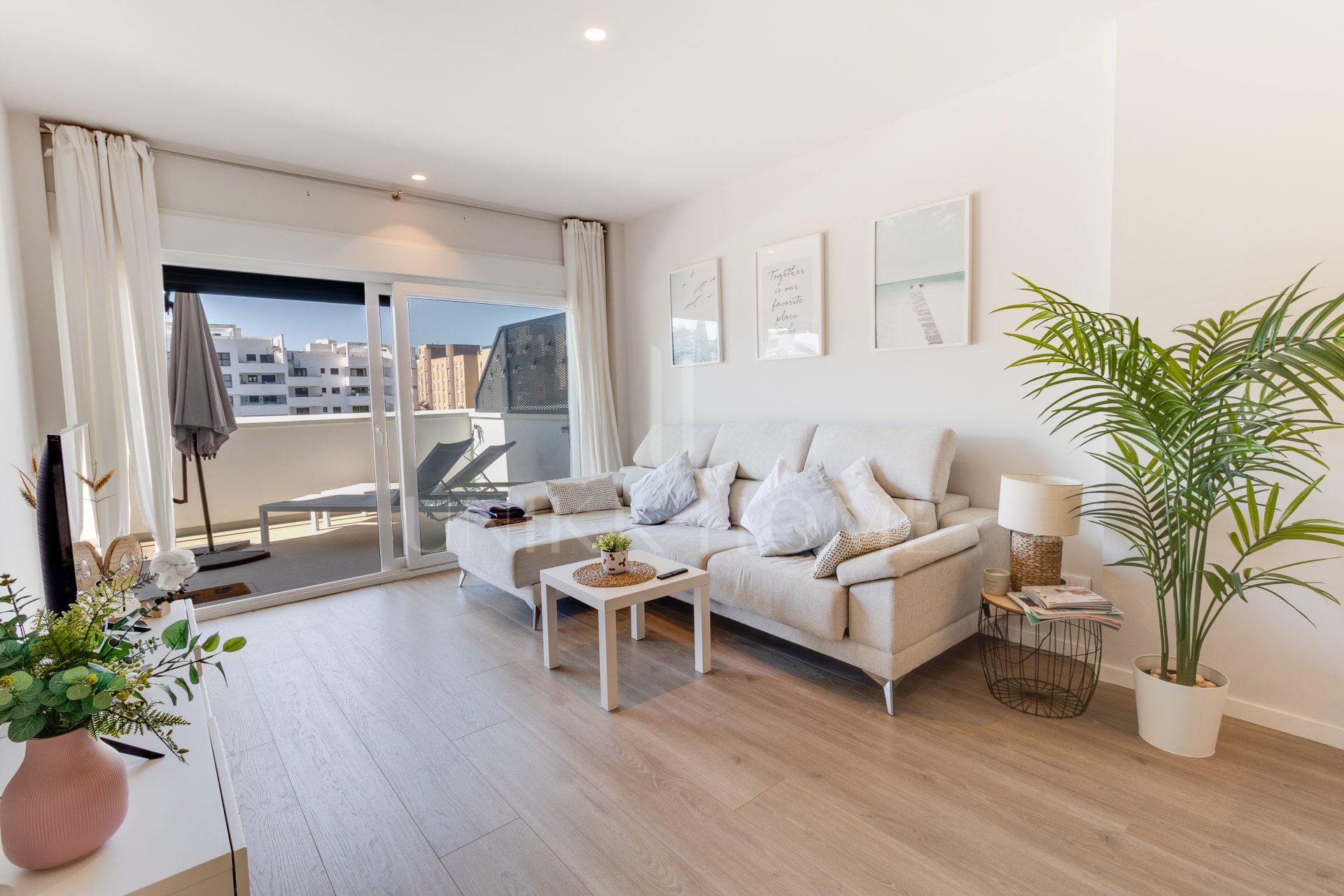 Vivienda de 3 dormitorios con gran terraza en Wellingtonia
