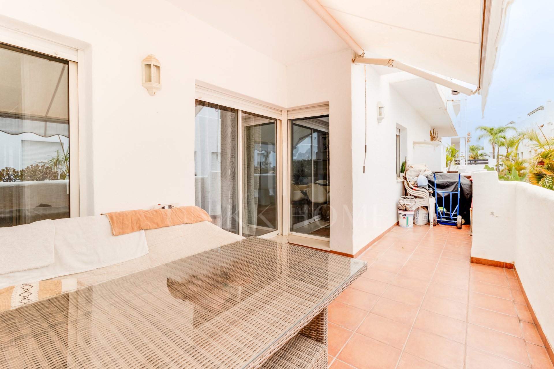 EXCLUSIVO APARTAMENTO DE 3 DORMITORIOS EN VALLE ROMANO