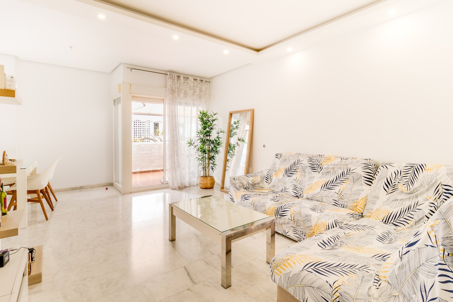EXCLUSIVO APARTAMENTO DE 3 DORMITORIOS EN VALLE ROMANO