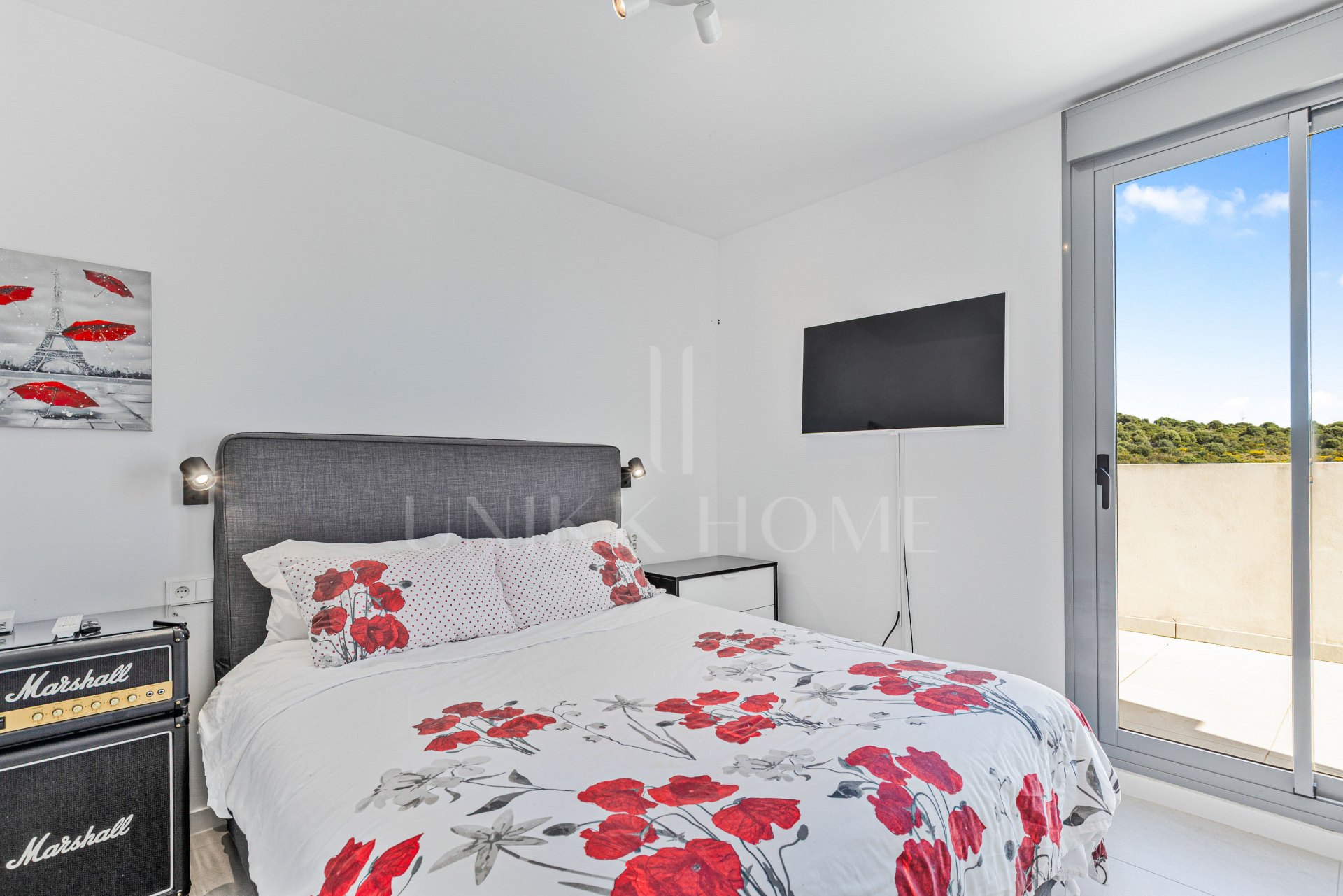 Fully furnished modern 3 Bedroom Duplex Penthouse with Sea Views in Estepona