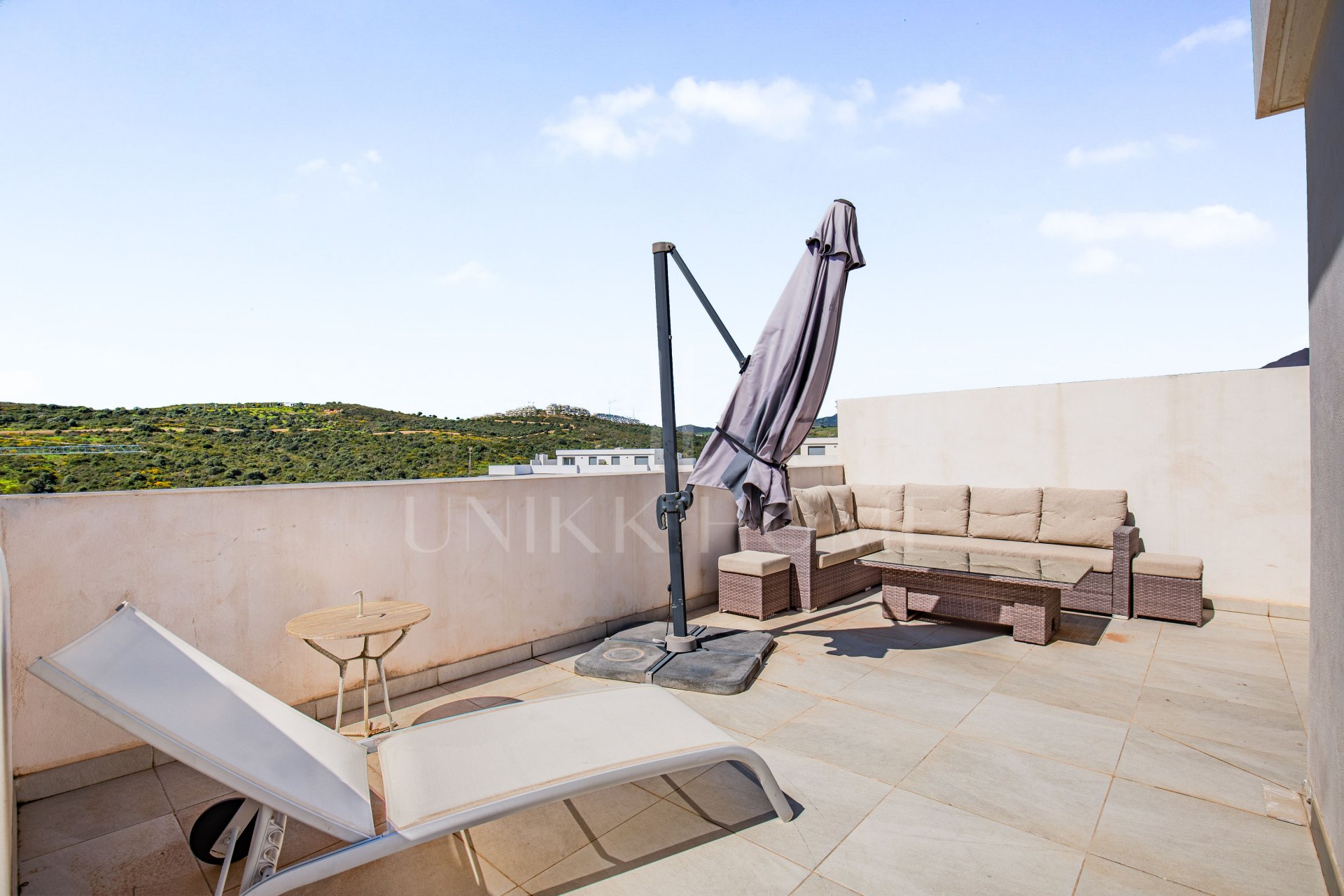 Fully furnished modern 3 Bedroom Duplex Penthouse with Sea Views in Estepona