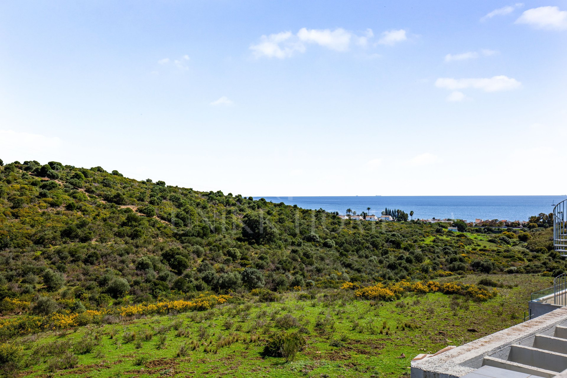 Fully furnished modern 3 Bedroom Duplex Penthouse with Sea Views in Estepona