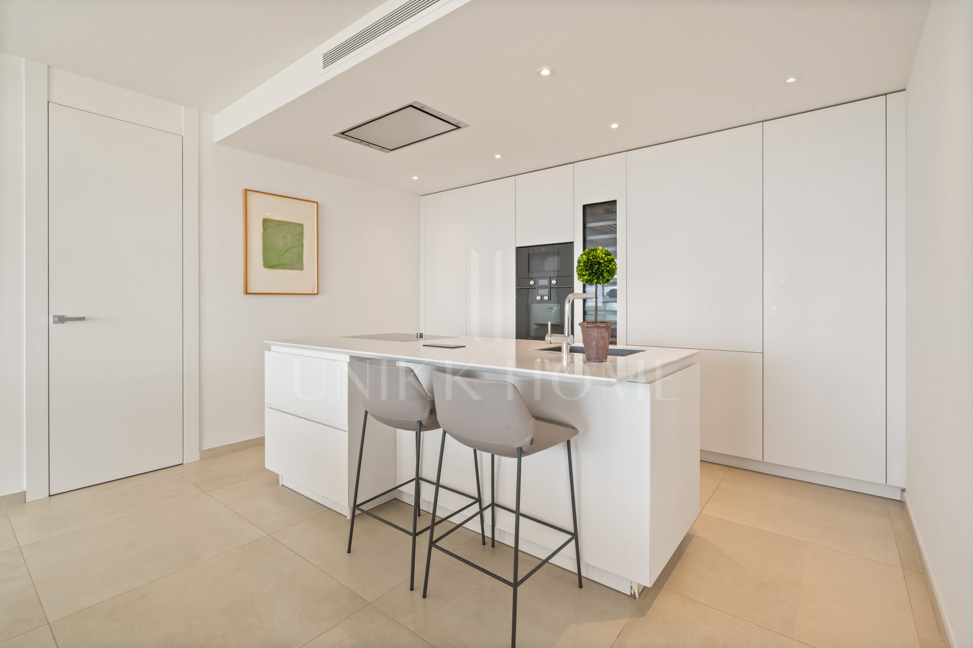 Exclusive Whole-Floor Residence with Private Pool | 9 Lions Residences, Nueva Andalucía