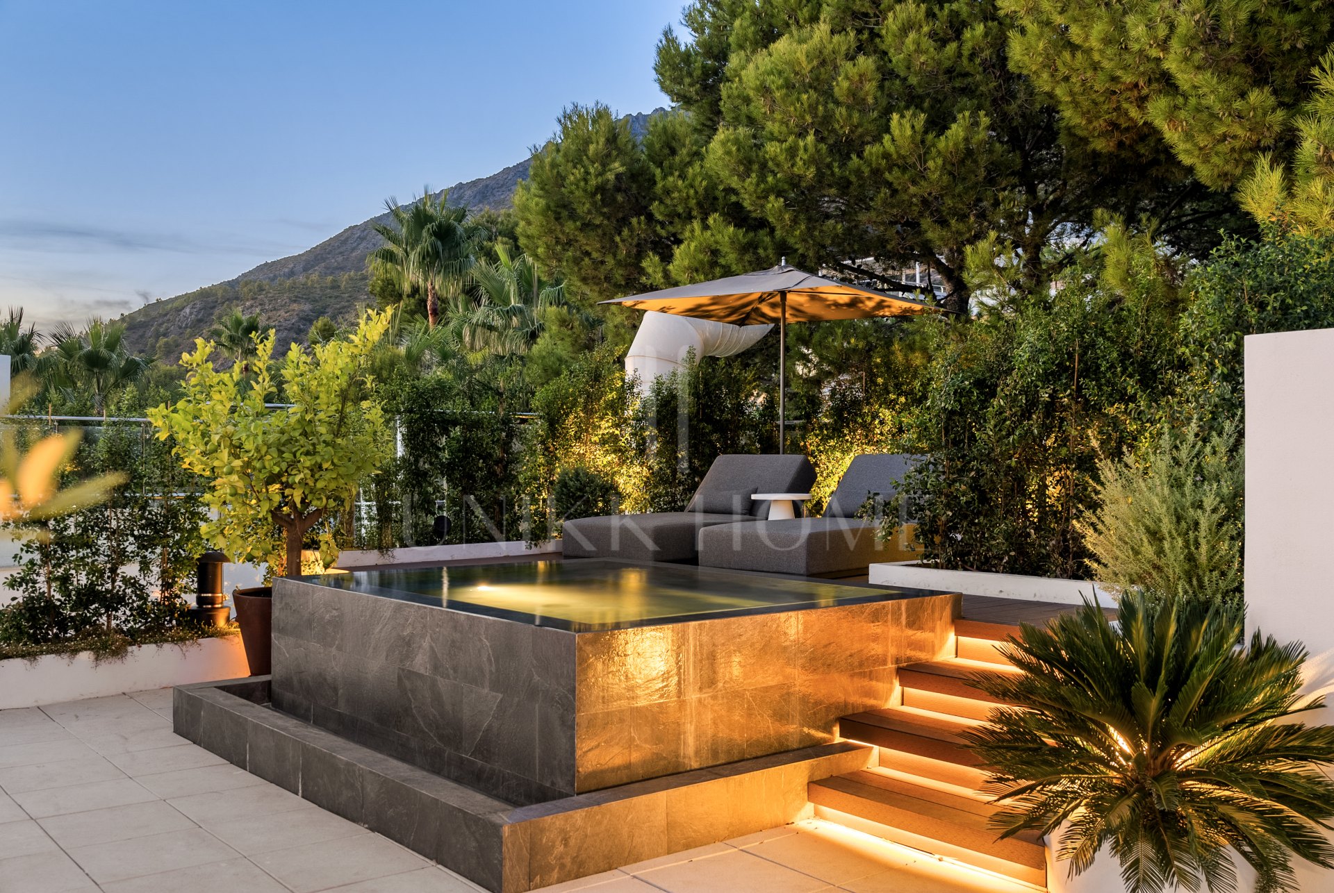 Chalet pareado en Sierra Blanca