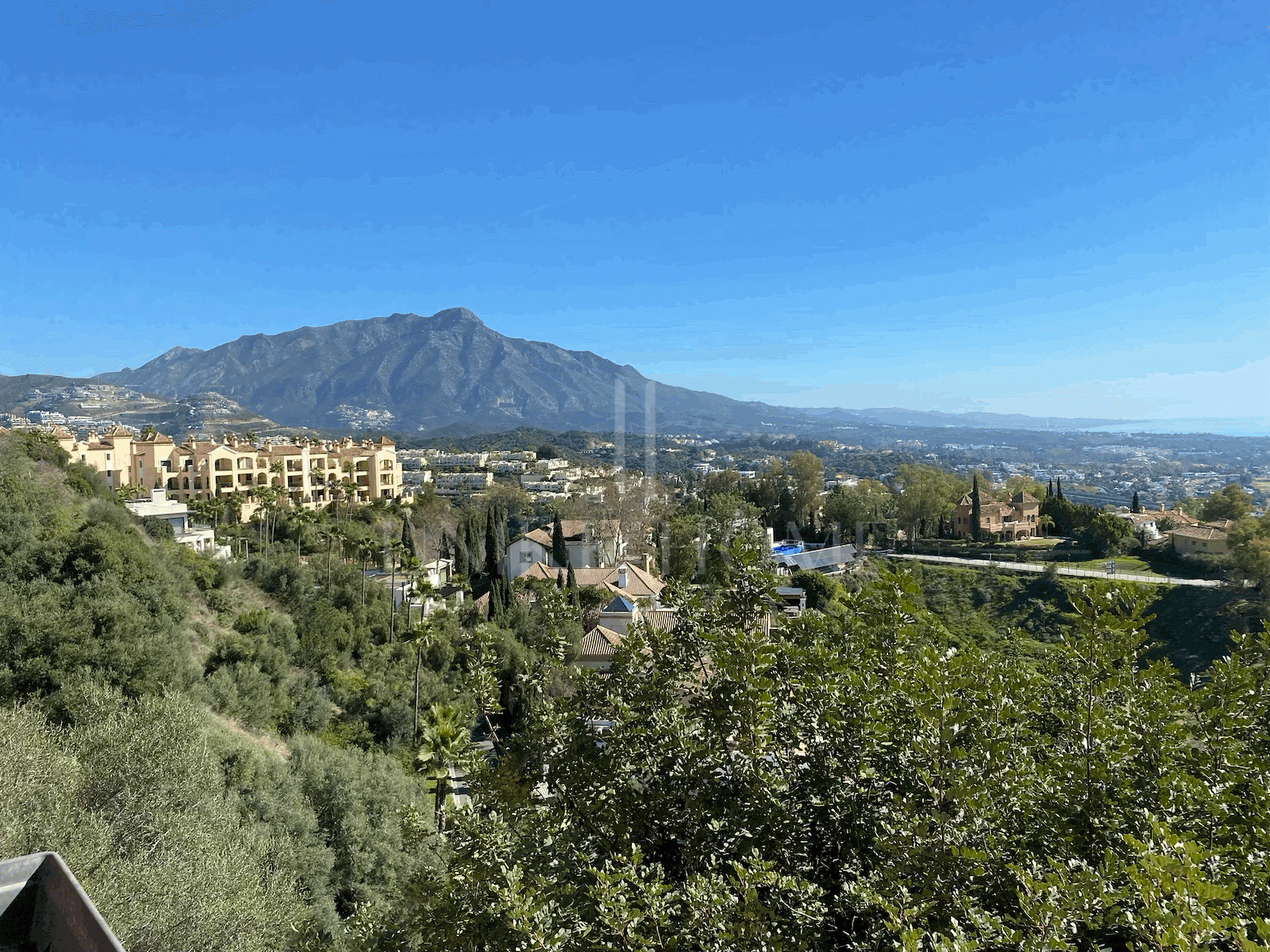 Fabulosa Apartamento en Monte Halcones