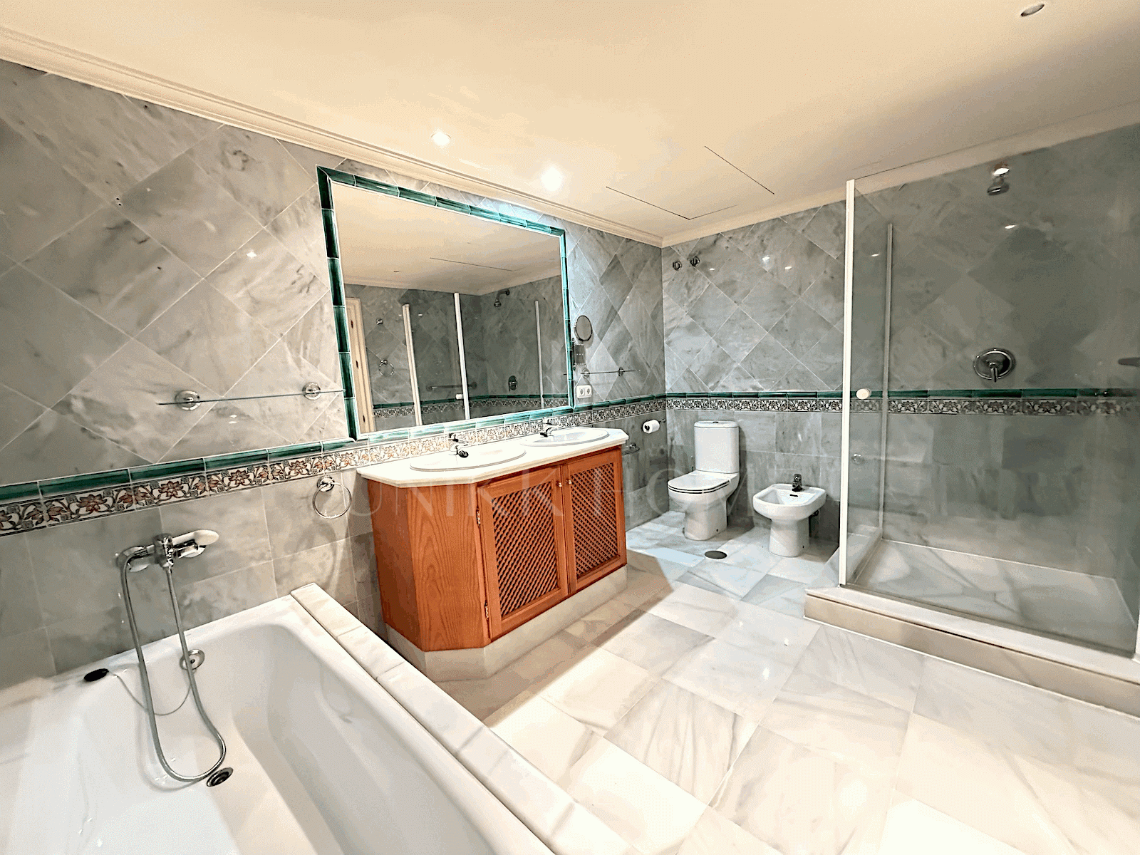 Fabulosa Apartamento en Monte Halcones