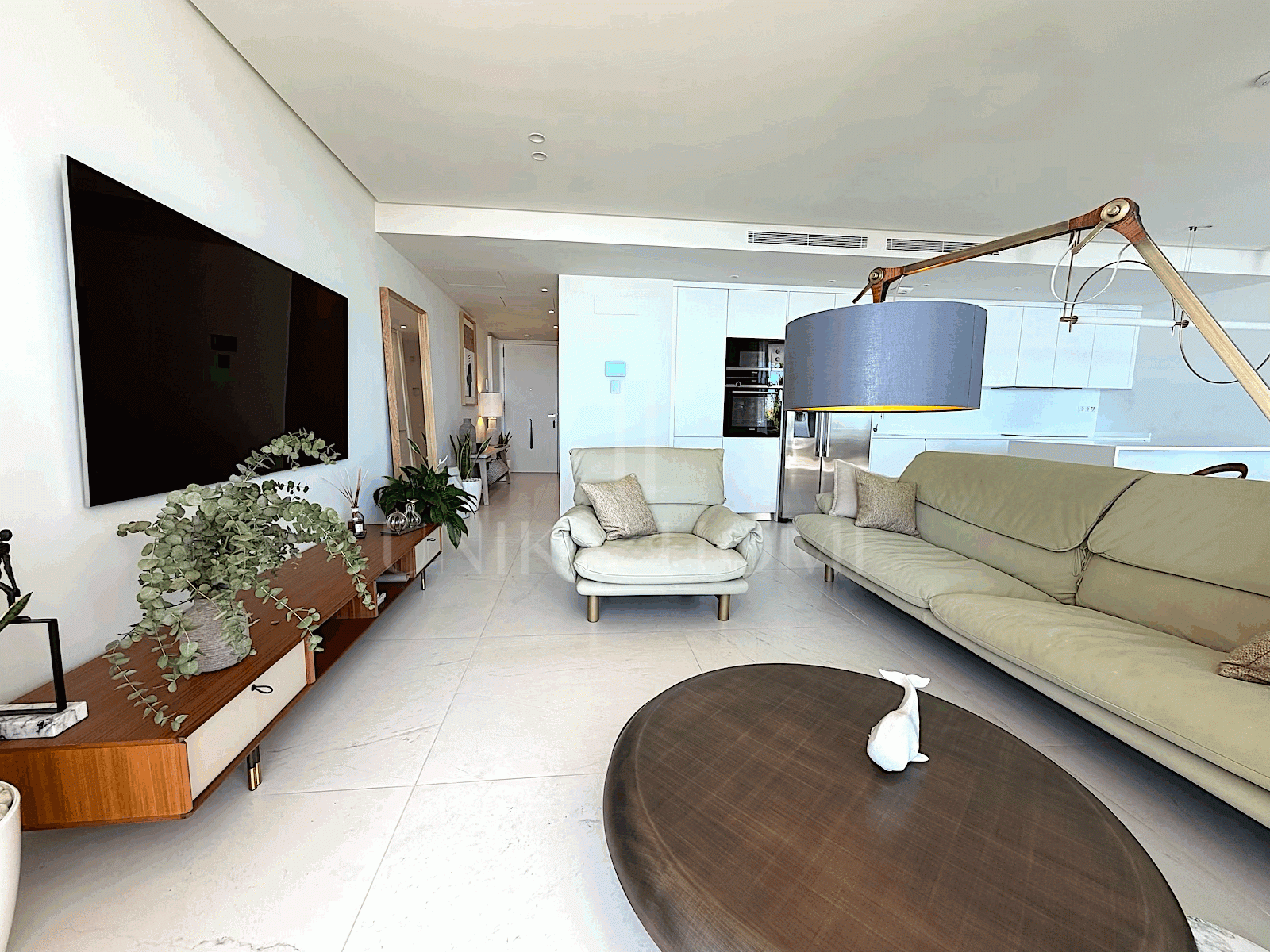 Descubra este excepcional apartamento en planta baja ubicado en una de las zonas más cotizadas de Marbella.