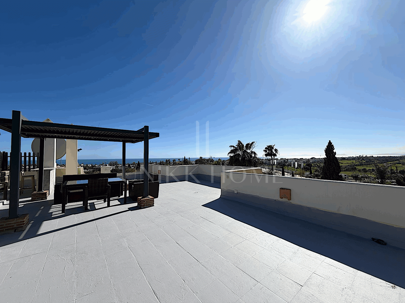 Stunning Top Floor Apartment in Bel Air – Costa del Sol