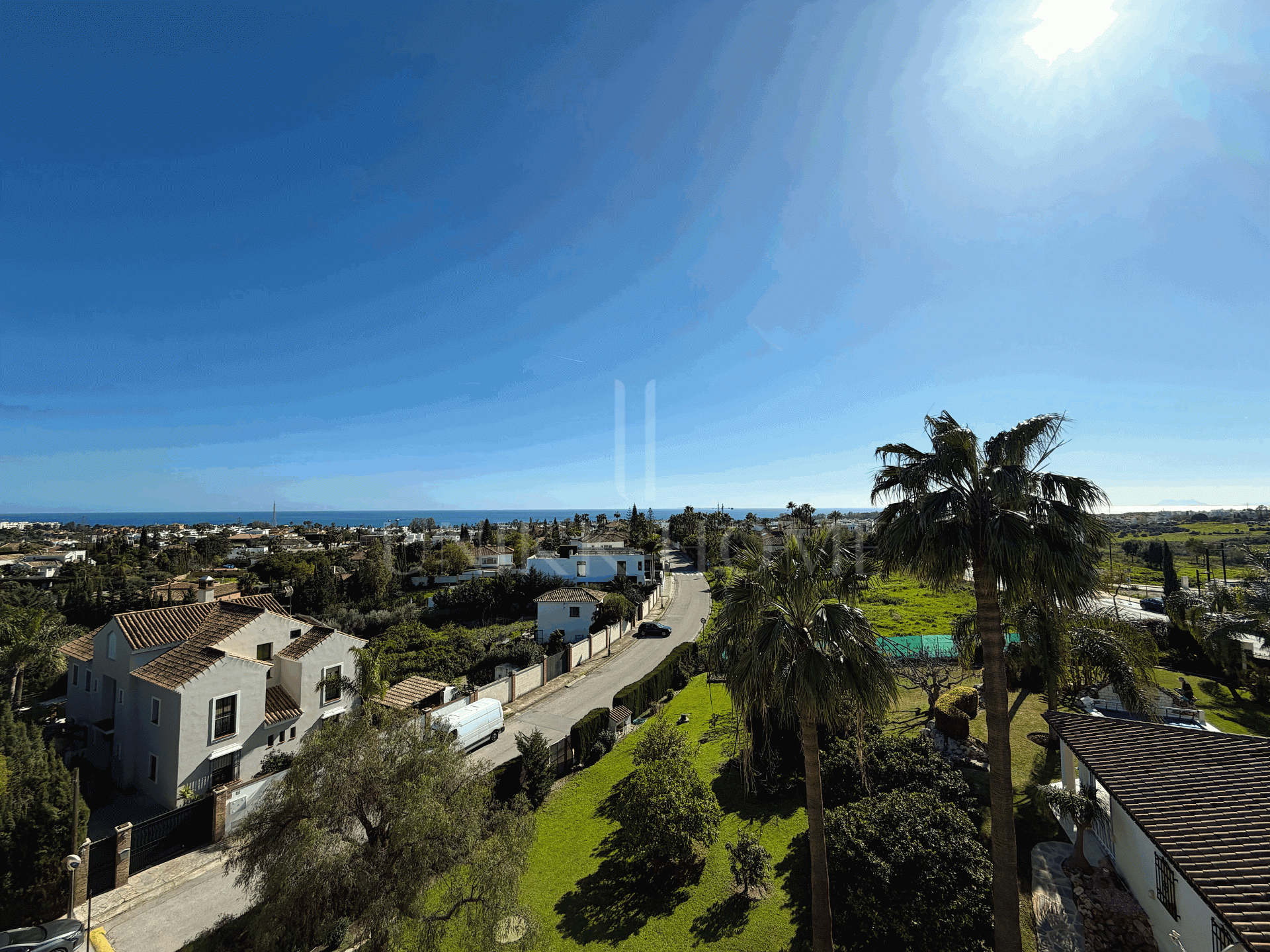 Stunning Top Floor Apartment in Bel Air – Costa del Sol